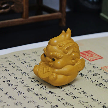 Yixing Handmade Wealth-Attracting Dragon Zisha Tea Pet (Cute Style with Coin)