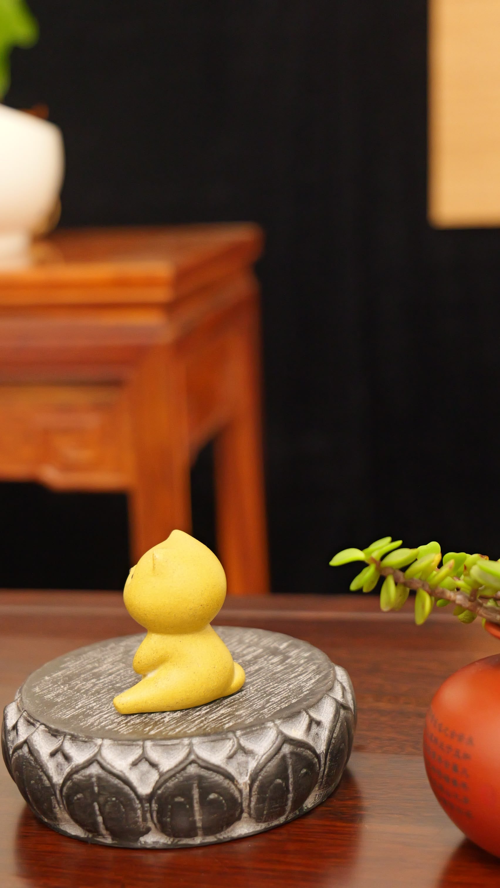 A Spaced-Out Yellow Kitten handmade pottery figurine decor (tea pet) made by yixing purple clay