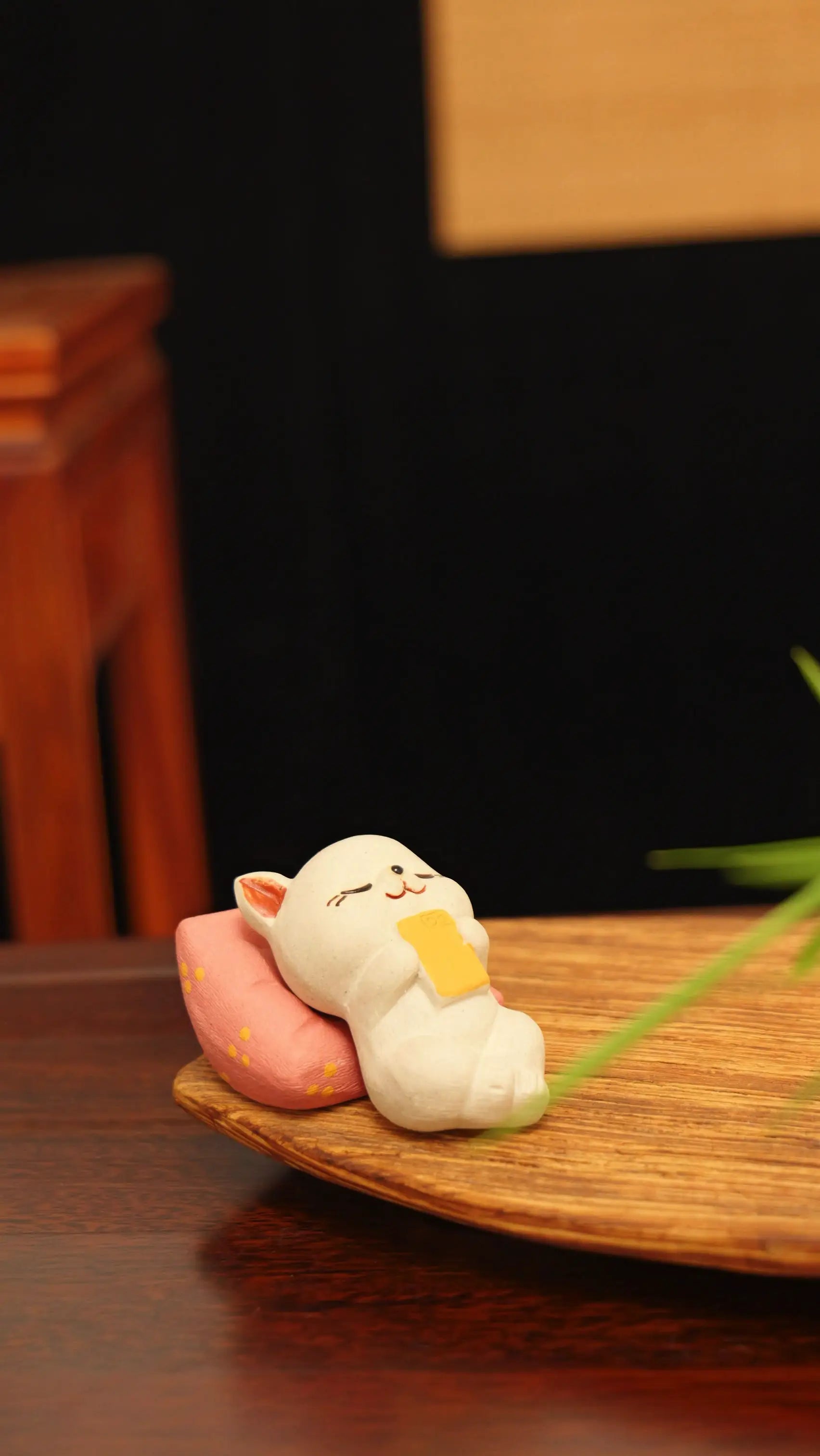 Yixing Clay Handmade Lazy Cat Tea Pet (Pillow Cute Style)