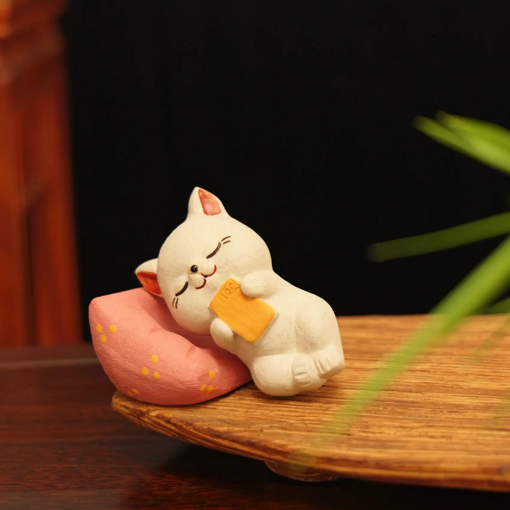 Yixing Clay Handmade Lazy Cat Tea Pet (Pillow Cute Style)