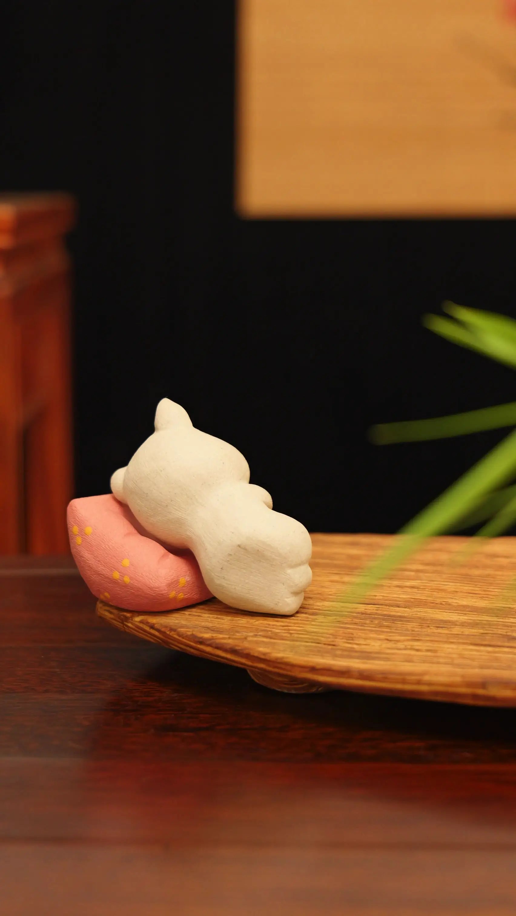 Yixing Clay Handmade Lazy Cat Tea Pet (Pillow Cute Style)