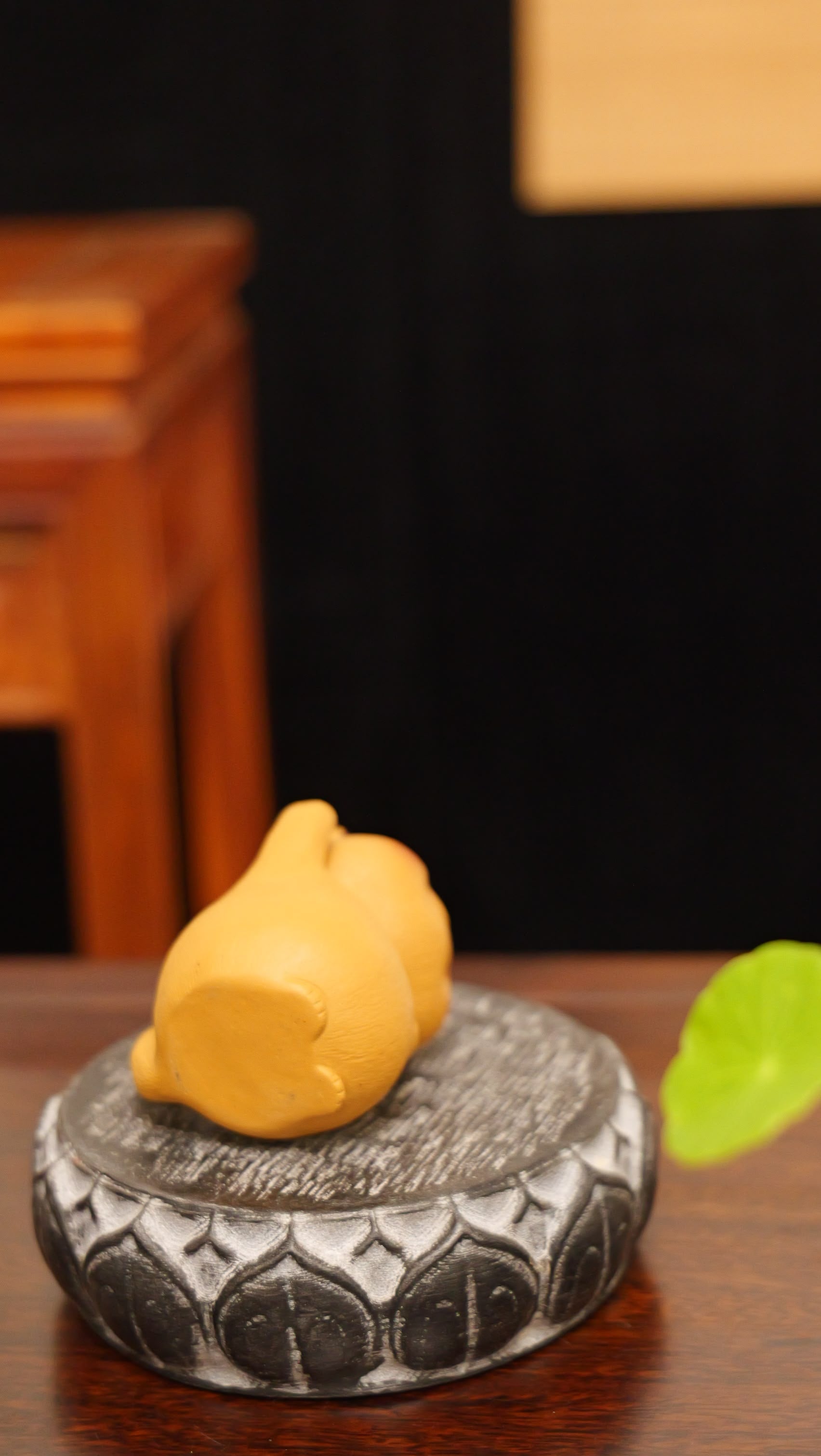 A cheerful yellow kitten handmade pottery figurine decor (tea pet) made by yixing purple clay
