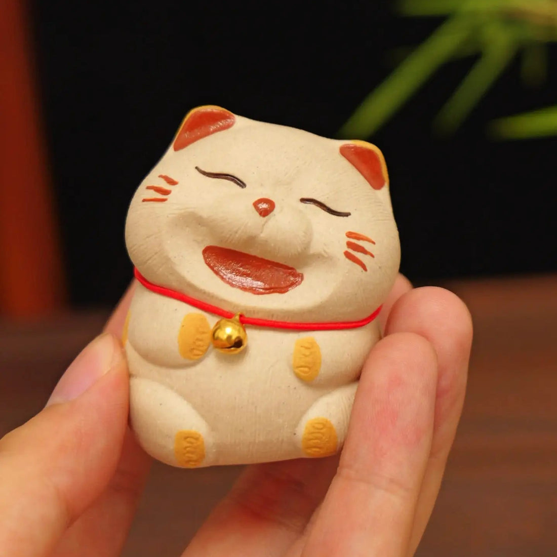 Yixing Cute Smiling White Cat Tea Pet