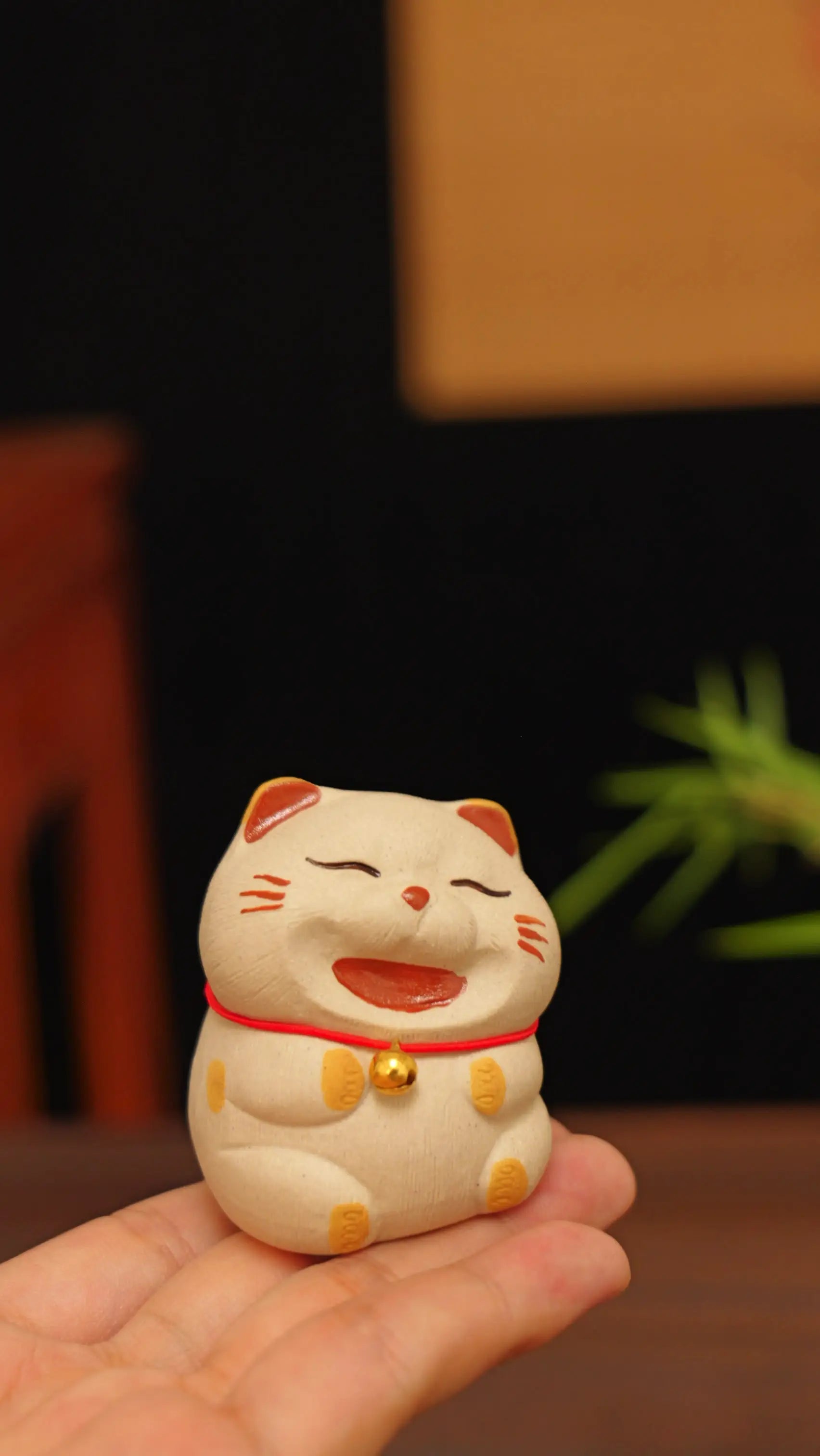 Yixing Cute Smiling White Cat Tea Pet
