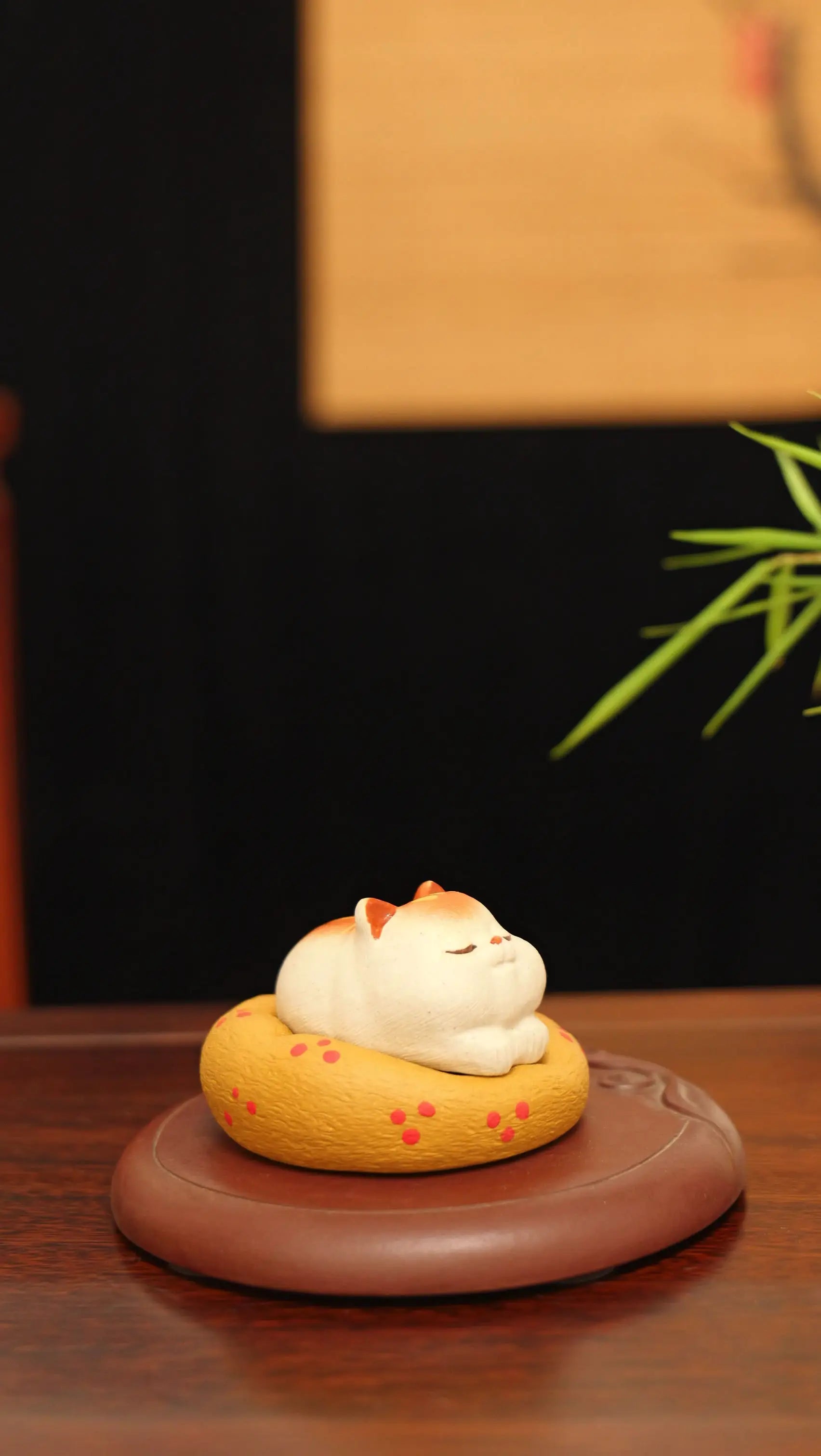 Cute Sleeping White Cat Tea Pet