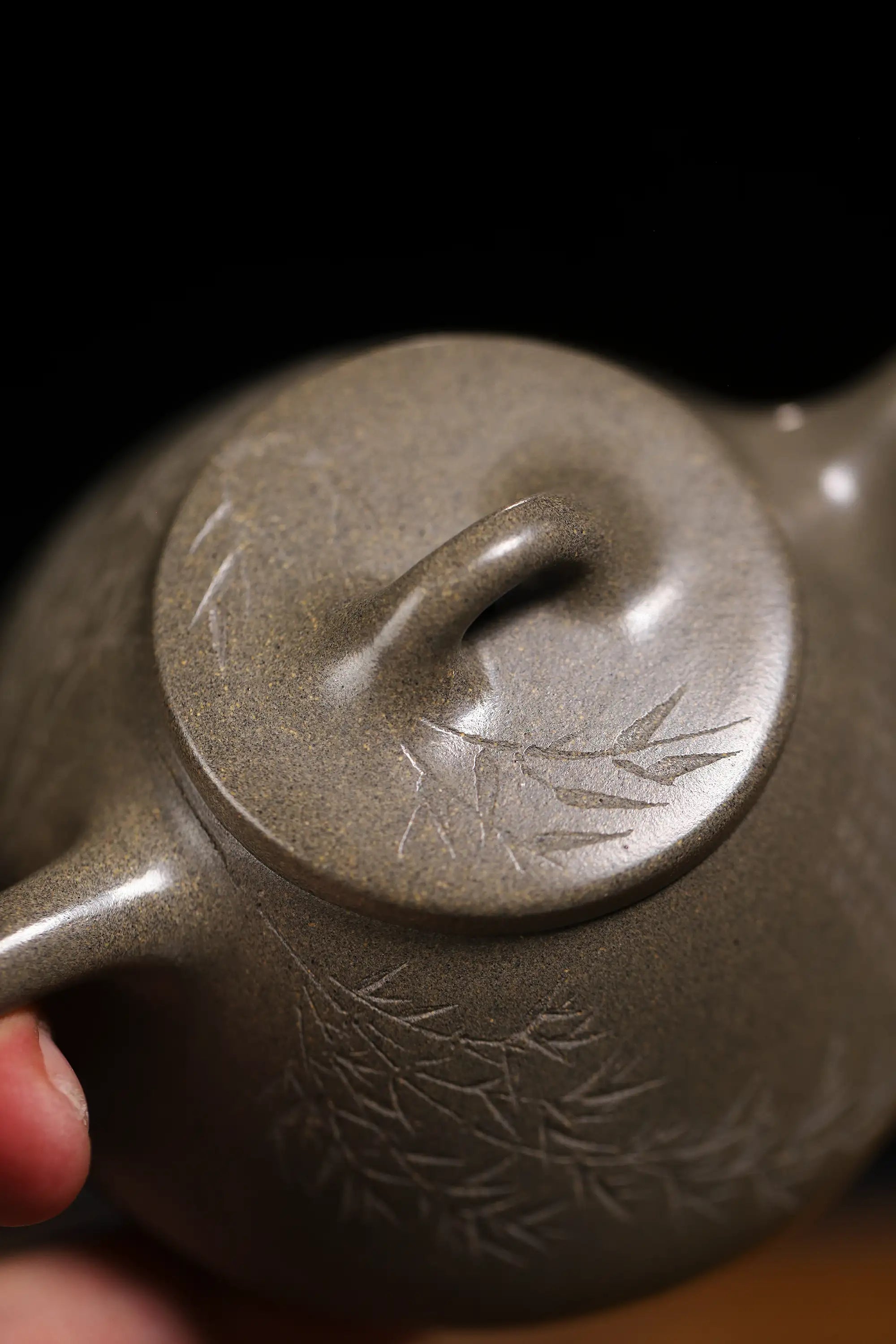 Bamboo & Calligraphy Engraving Fully Handmade Shark Skin Green-Zini Clay 'Zi Ye Shi Piao' Yixing Teapot