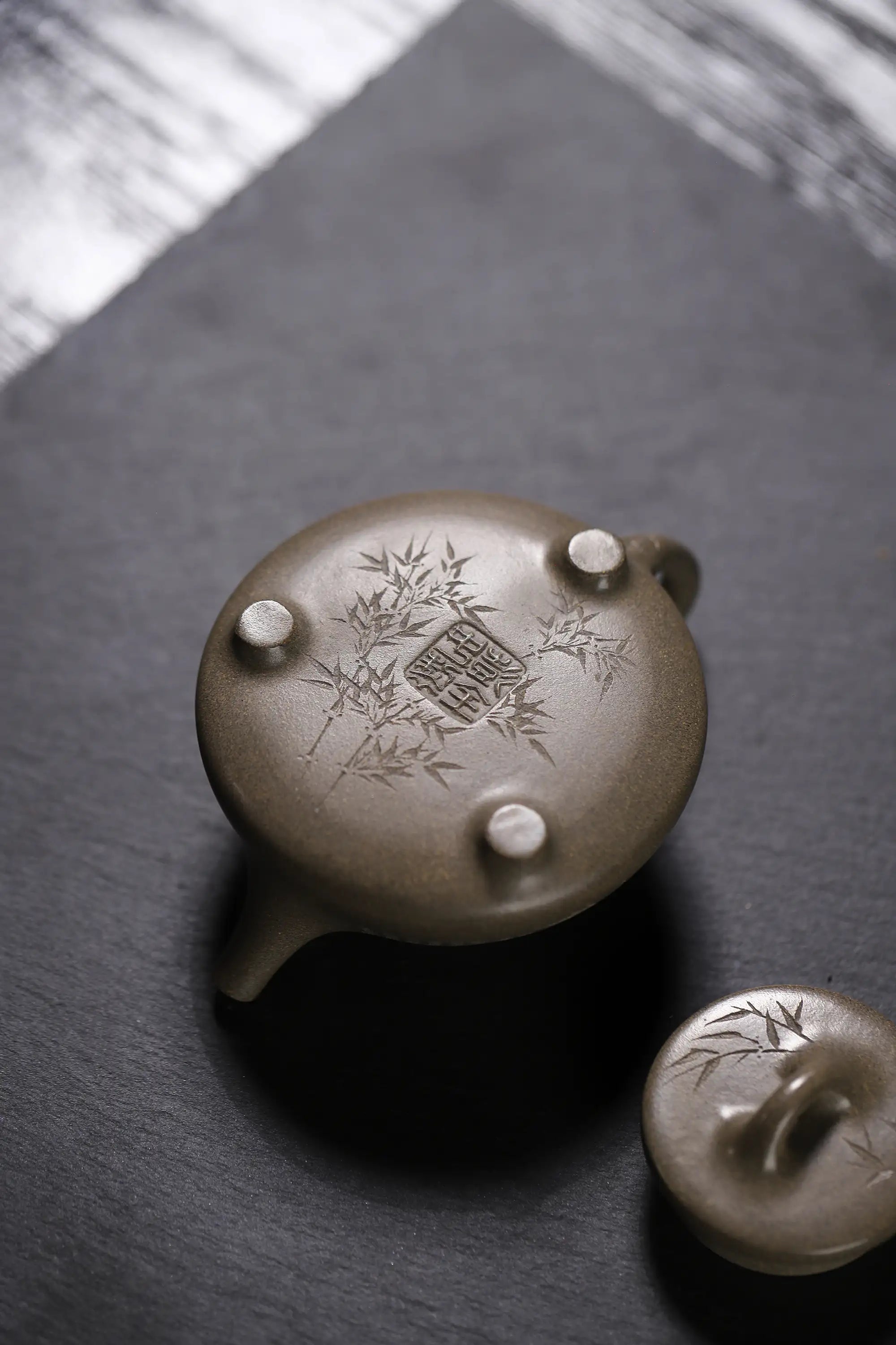 Bamboo & Calligraphy Engraving Fully Handmade Shark Skin Green-Zini Clay 'Zi Ye Shi Piao' Yixing Teapot