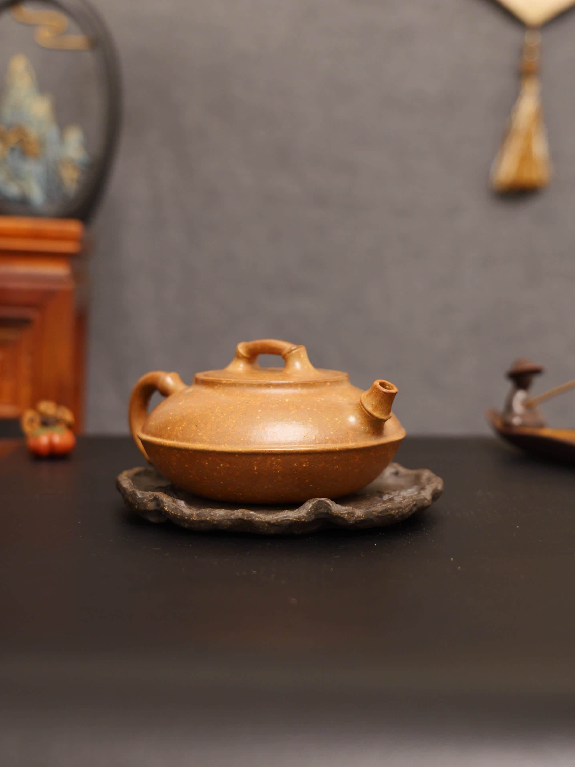Bamboo Flat Shape Fully Handmade Flocculent Golden Duan Clay Yixing Teapot
