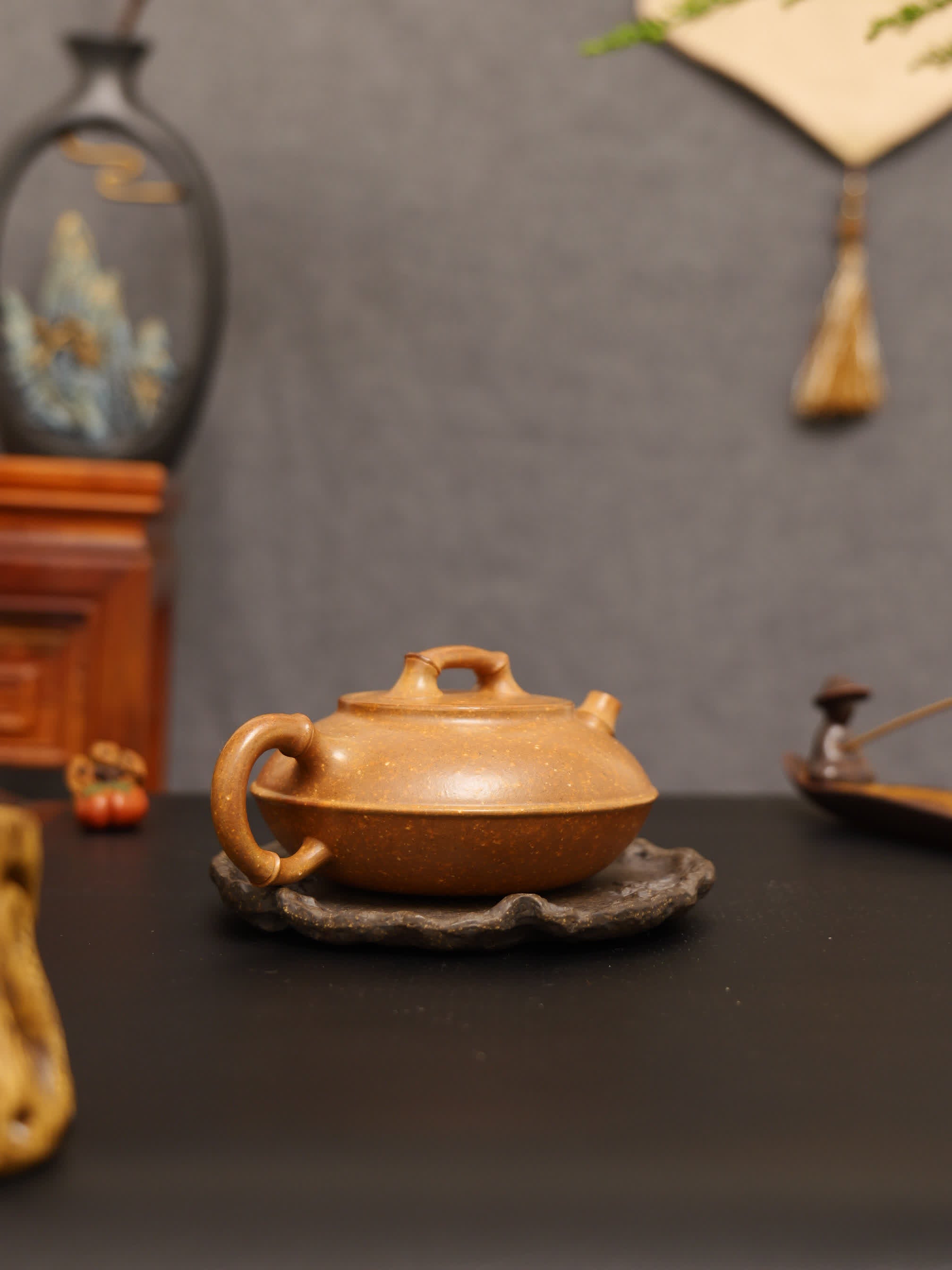 Bamboo Flat Shape Fully Handmade Flocculent Golden Duan Clay Yixing Teapot