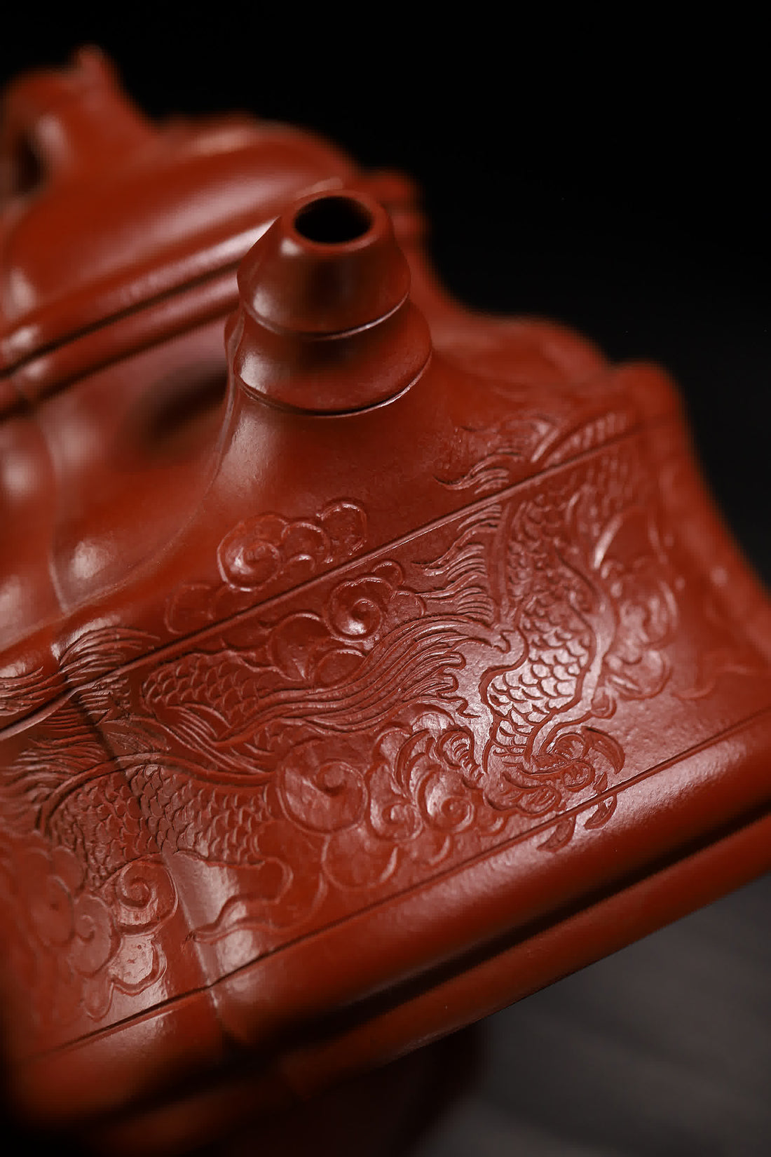 Bamboo shaped Dragon Pattern Carving Fully Handmade Zhu Ni 'Bamboo Ding' Yixing Teapot