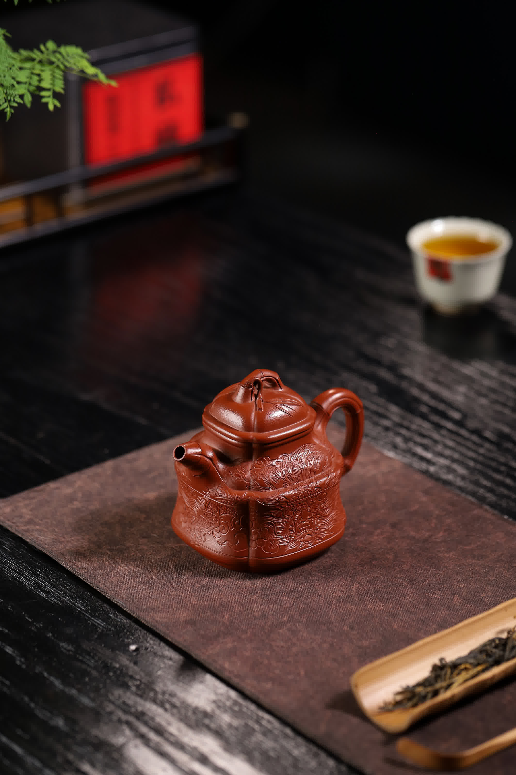 Bamboo shaped Dragon Pattern Carving Fully Handmade Zhu Ni 'Bamboo Ding' Yixing Teapot