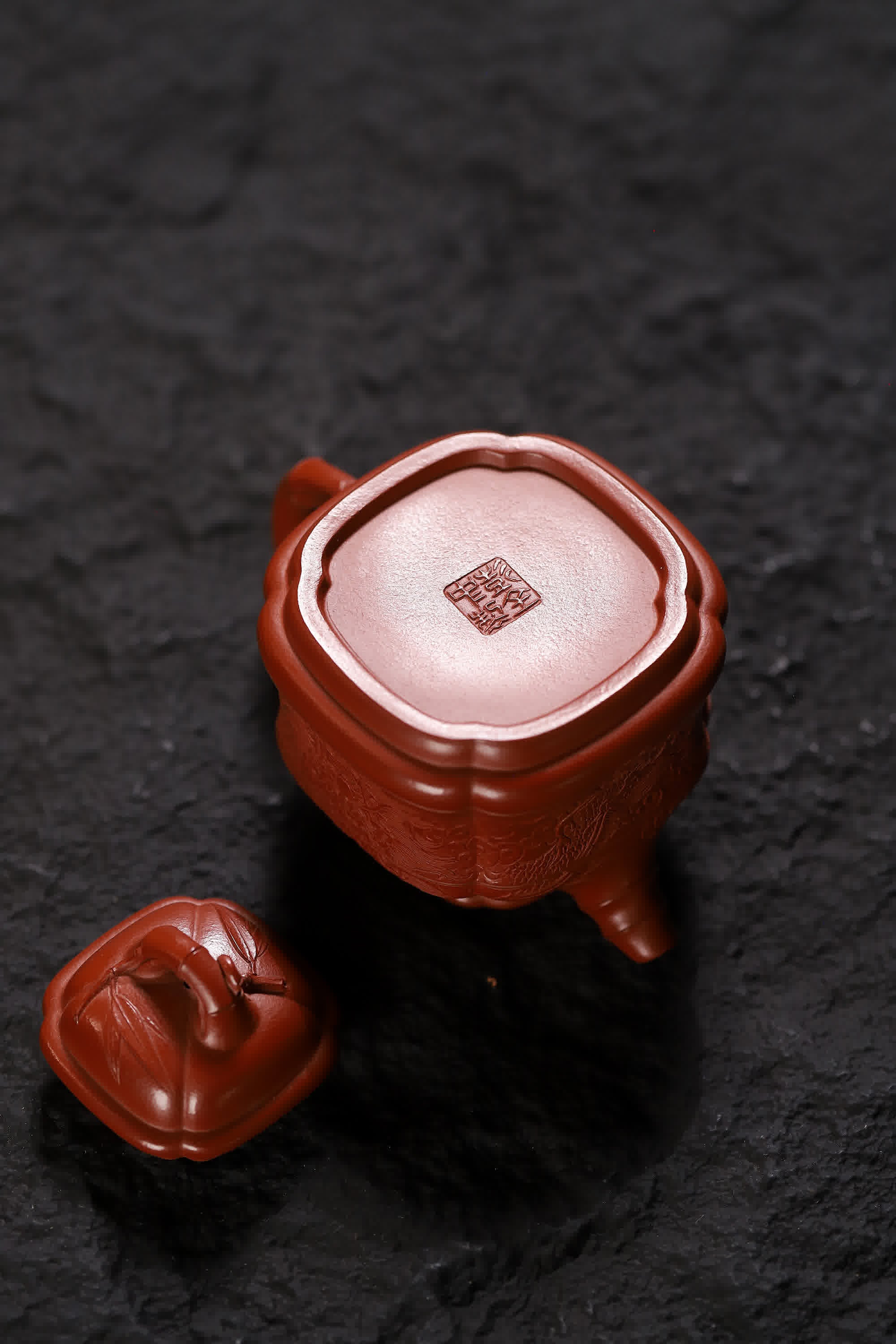 Bamboo shaped Dragon Pattern Carving Fully Handmade Zhu Ni 'Bamboo Ding' Yixing Teapot