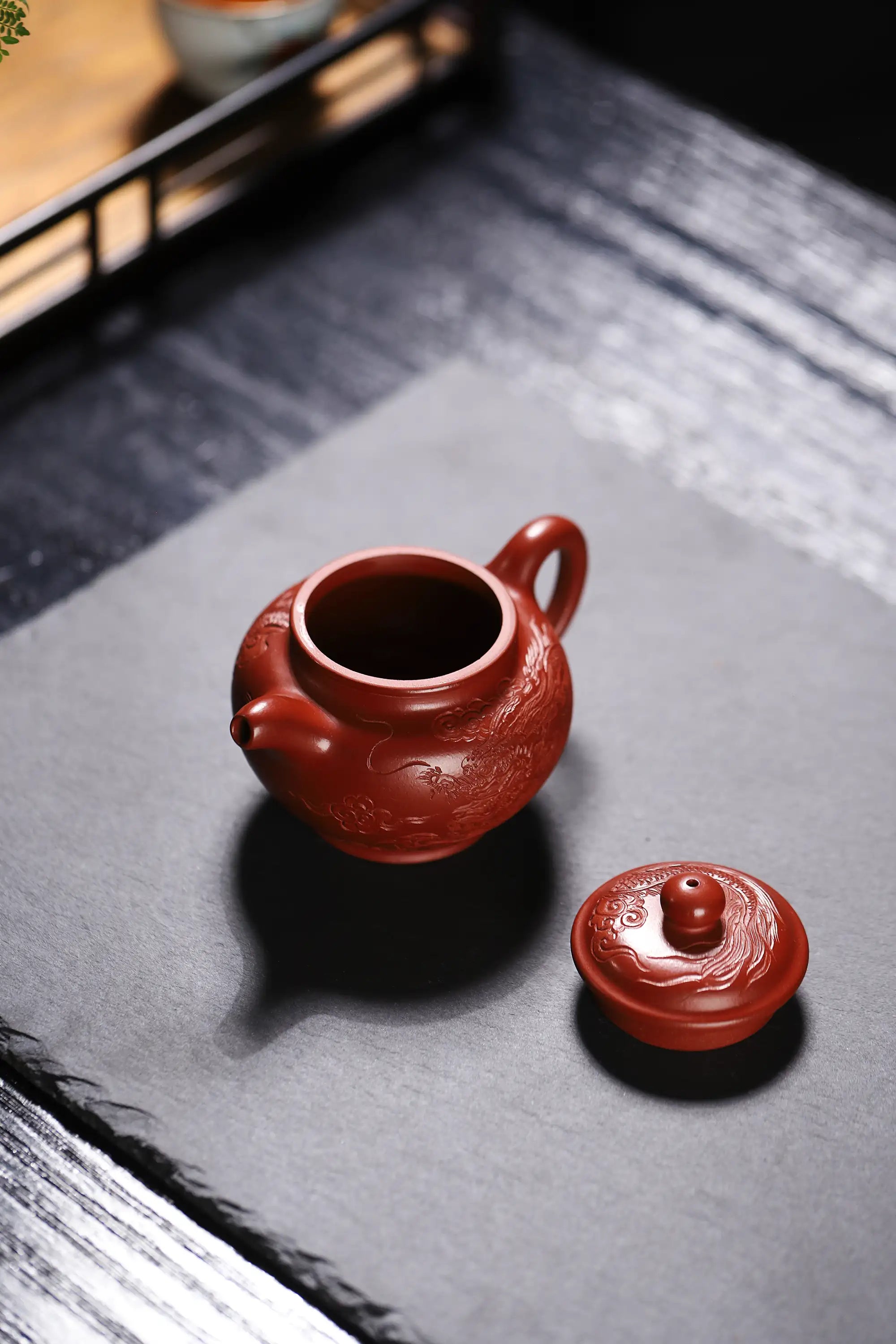 Dragon Pattern Fully Handmade Zhu Ni 'Duo Zhi' Yixing Teapot