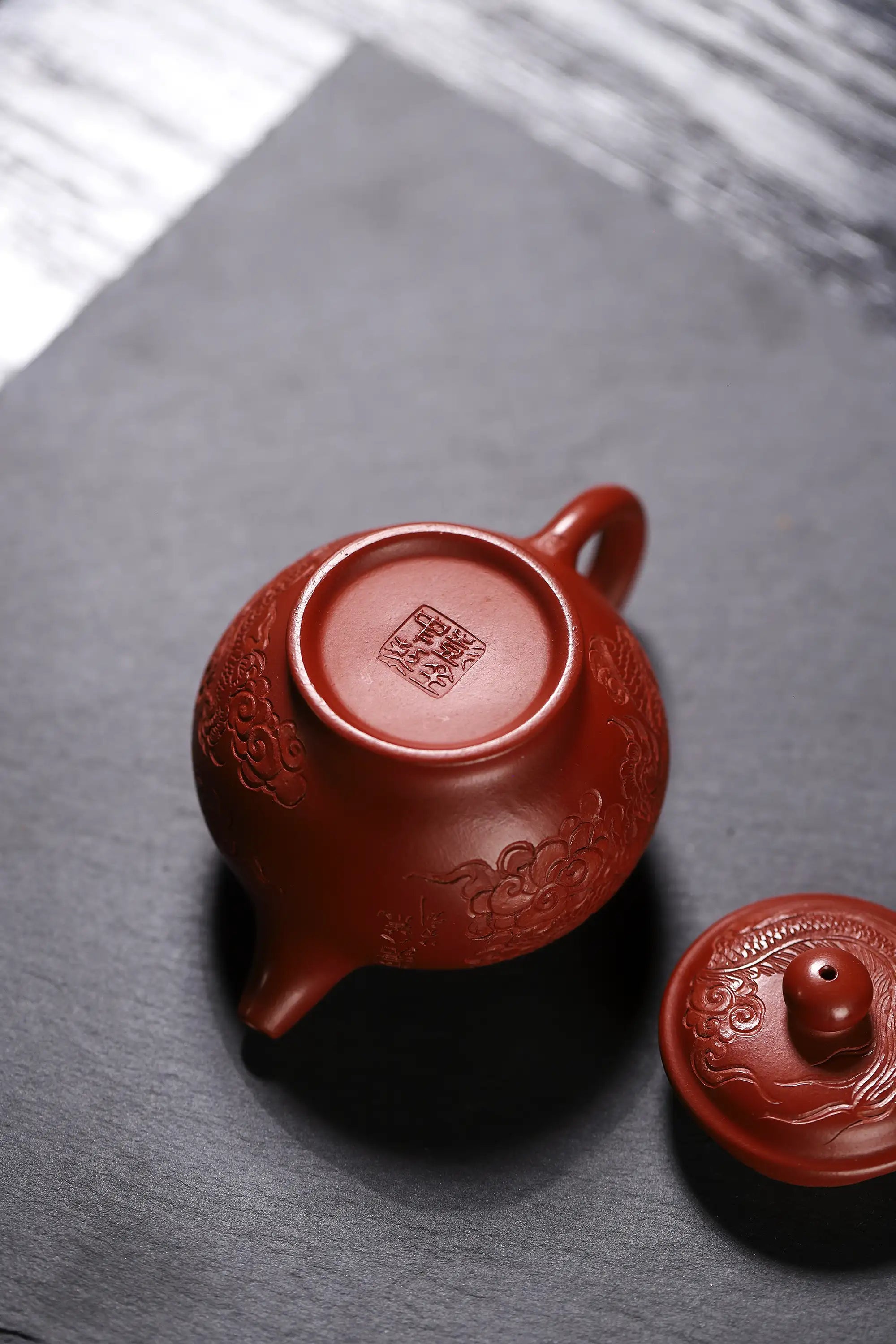 Dragon Pattern Fully Handmade Zhu Ni 'Duo Zhi' Yixing Teapot