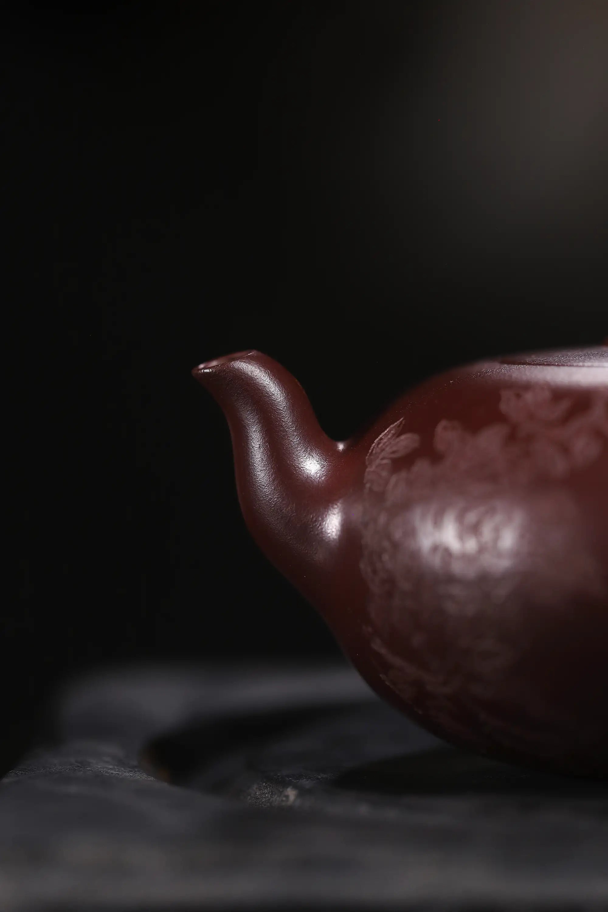 Floral Engraving Fully Handmade Dragon Blood Sand-Zini Clay 'Phoenix Pearl' Yixing Teapot