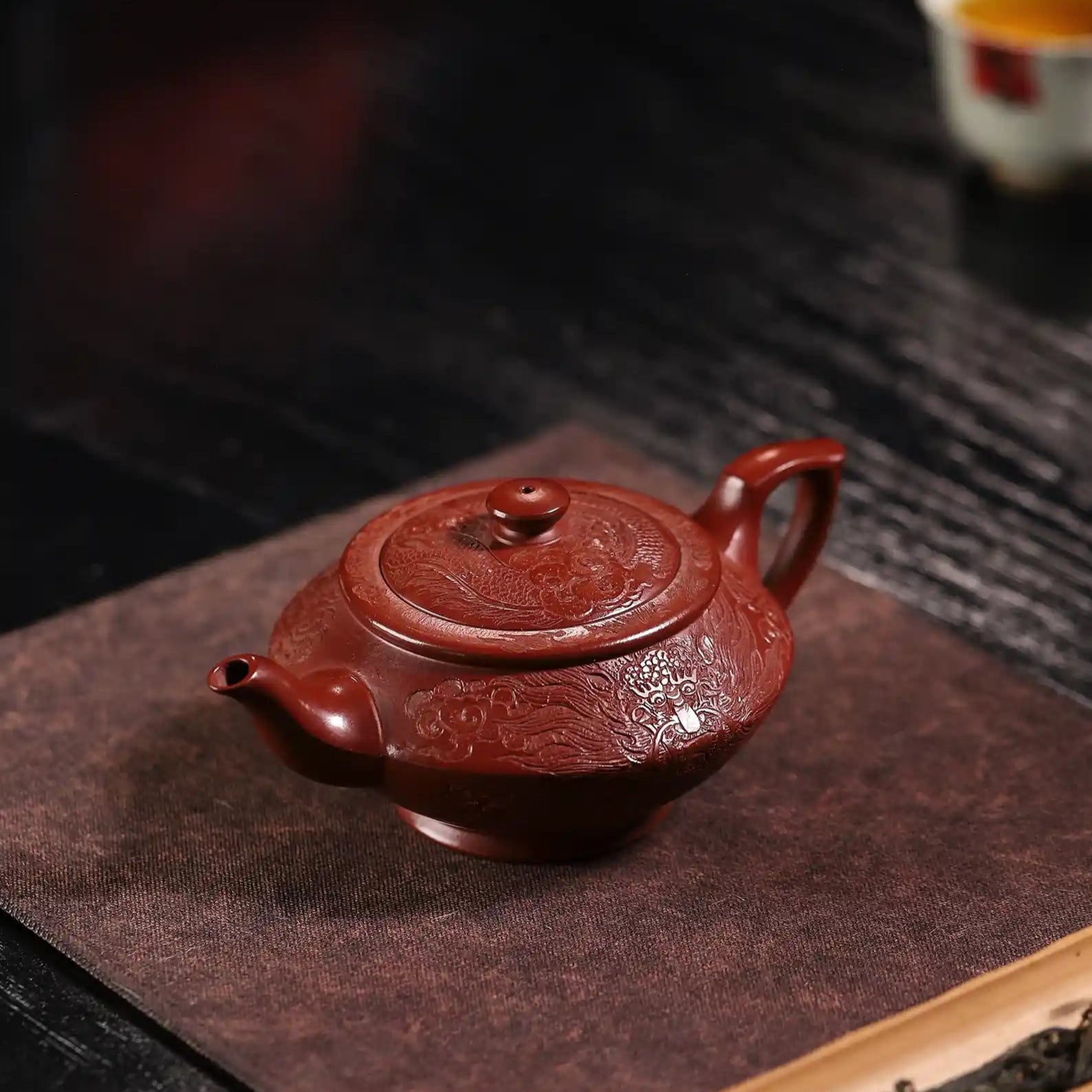 Han Yun Shape Handmade Imperial Dragon Red Clay Zhu Ni Yixing Teapot