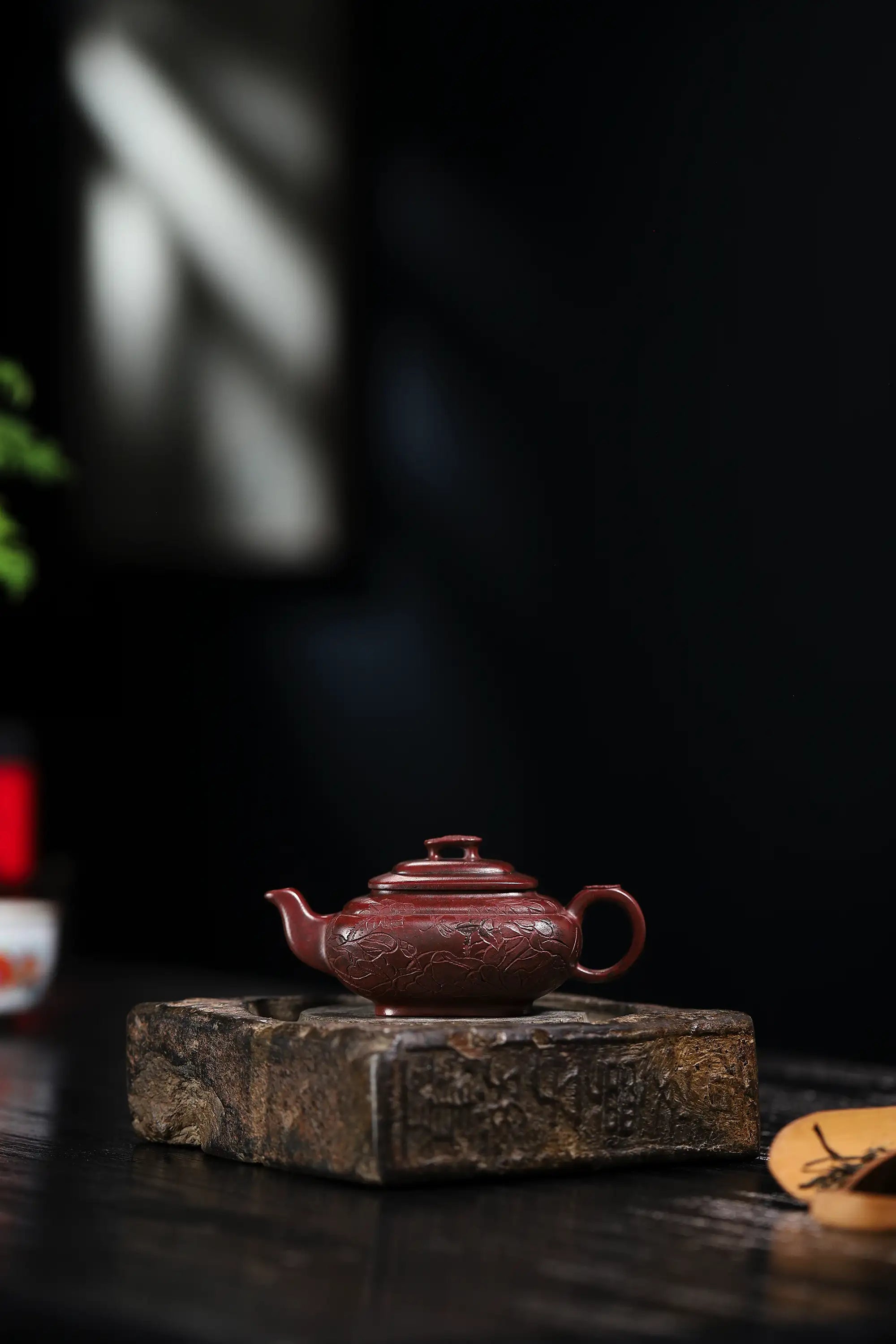 Lotus & Leaf Carving Fully Handmade Zijinsha-Purple Clay 'Shang Xin Qiao Square' Yixing Teapot