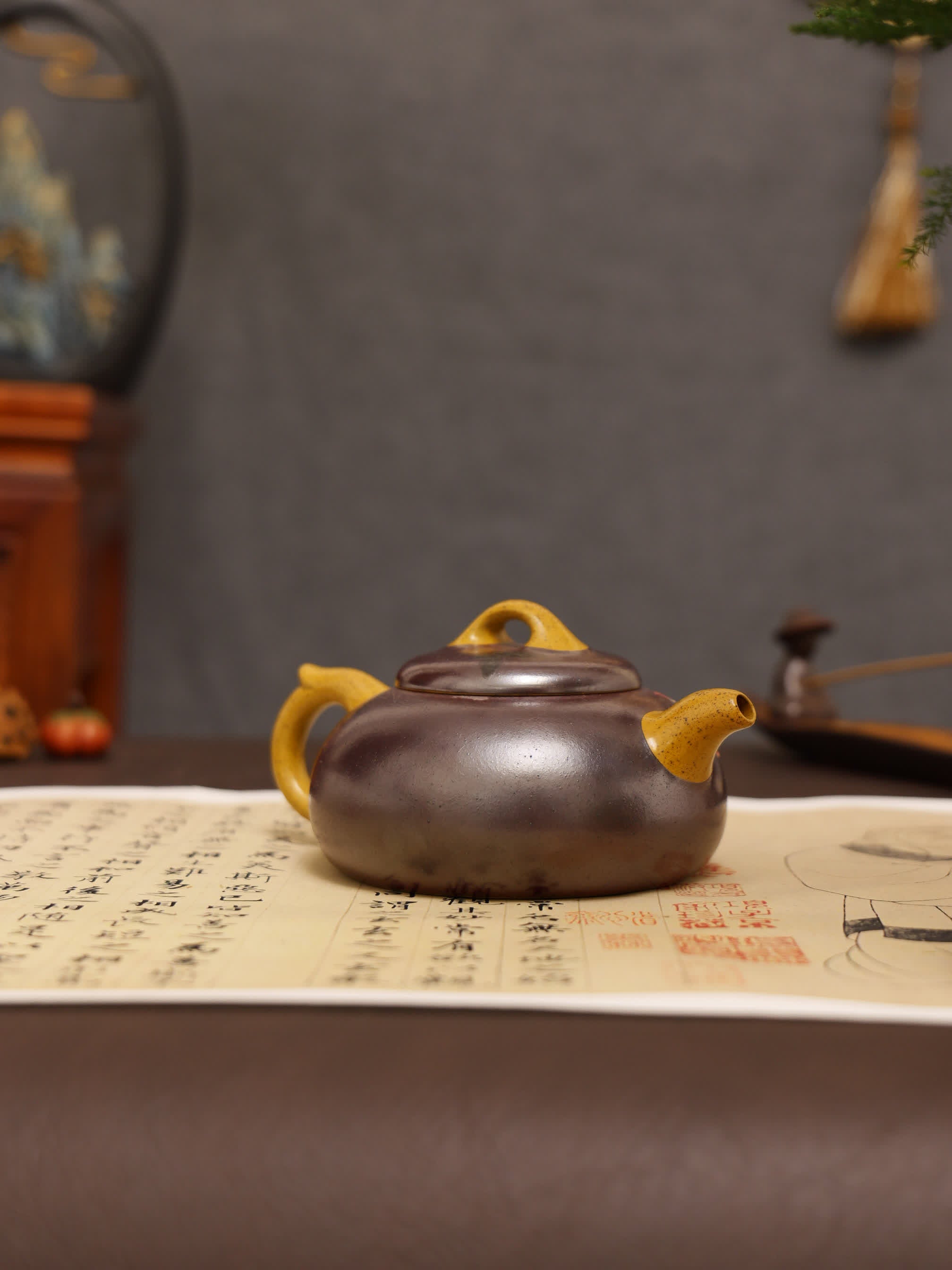 Lotus & Leaf Powder-Decoration Fully Handmade Duan Clay 'Half-Moon' Yixing Teapot