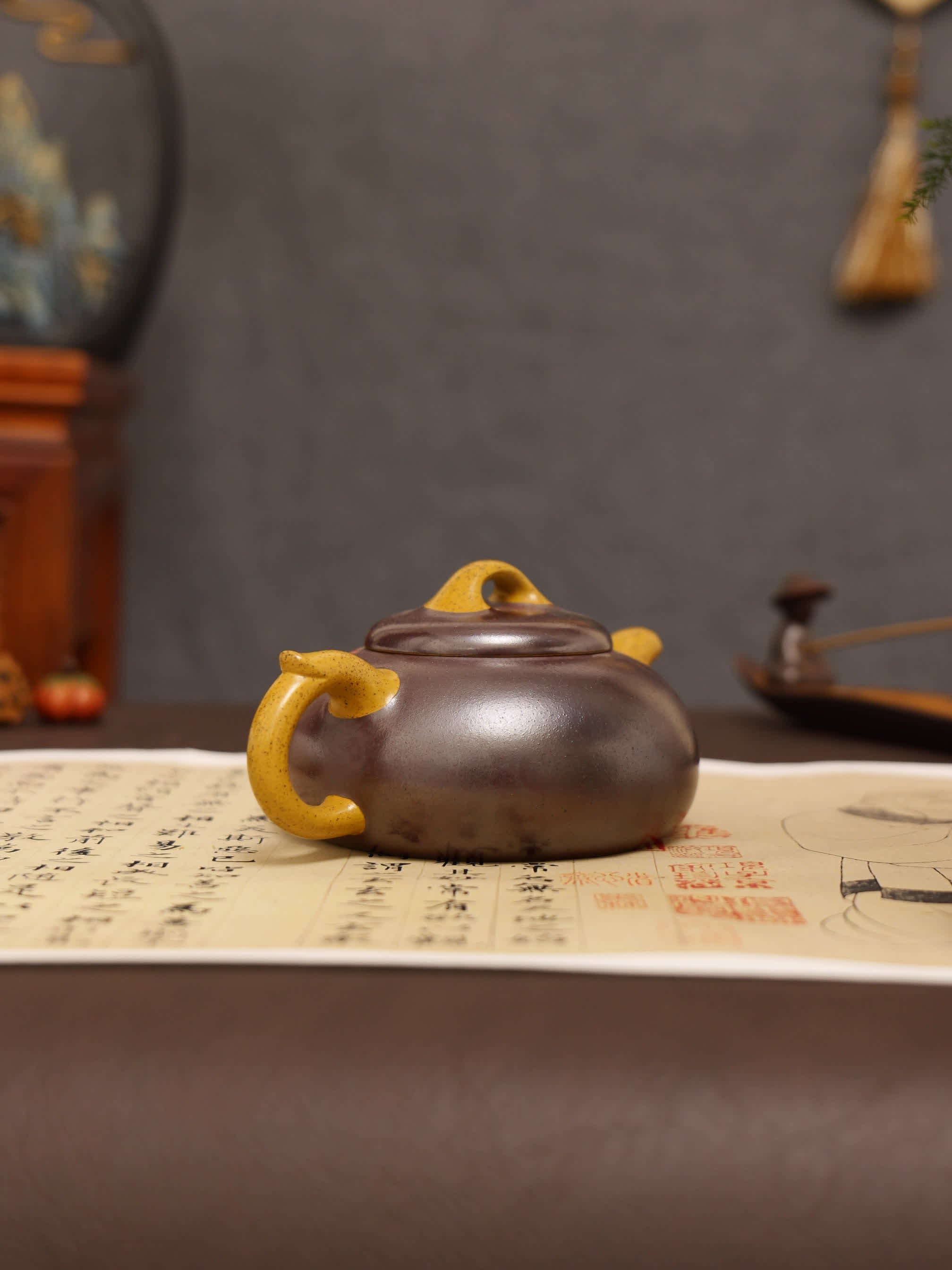 Lotus & Leaf Powder-Decoration Fully Handmade Duan Clay 'Half-Moon' Yixing Teapot
