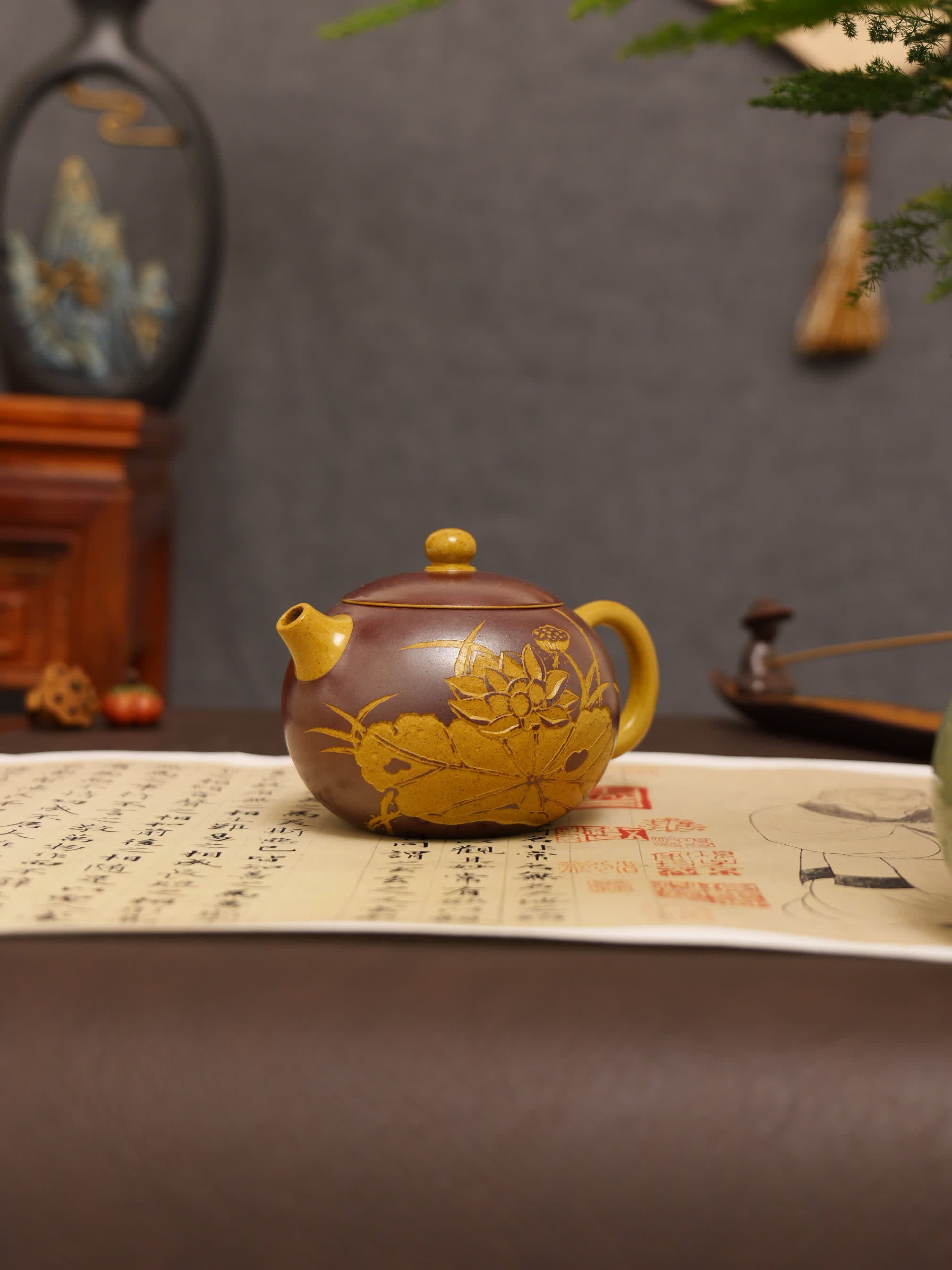 Lotus & 'Ode to Lotus' Carving Fully Handmade Duan Clay 'Xishi' Yixing Teapot