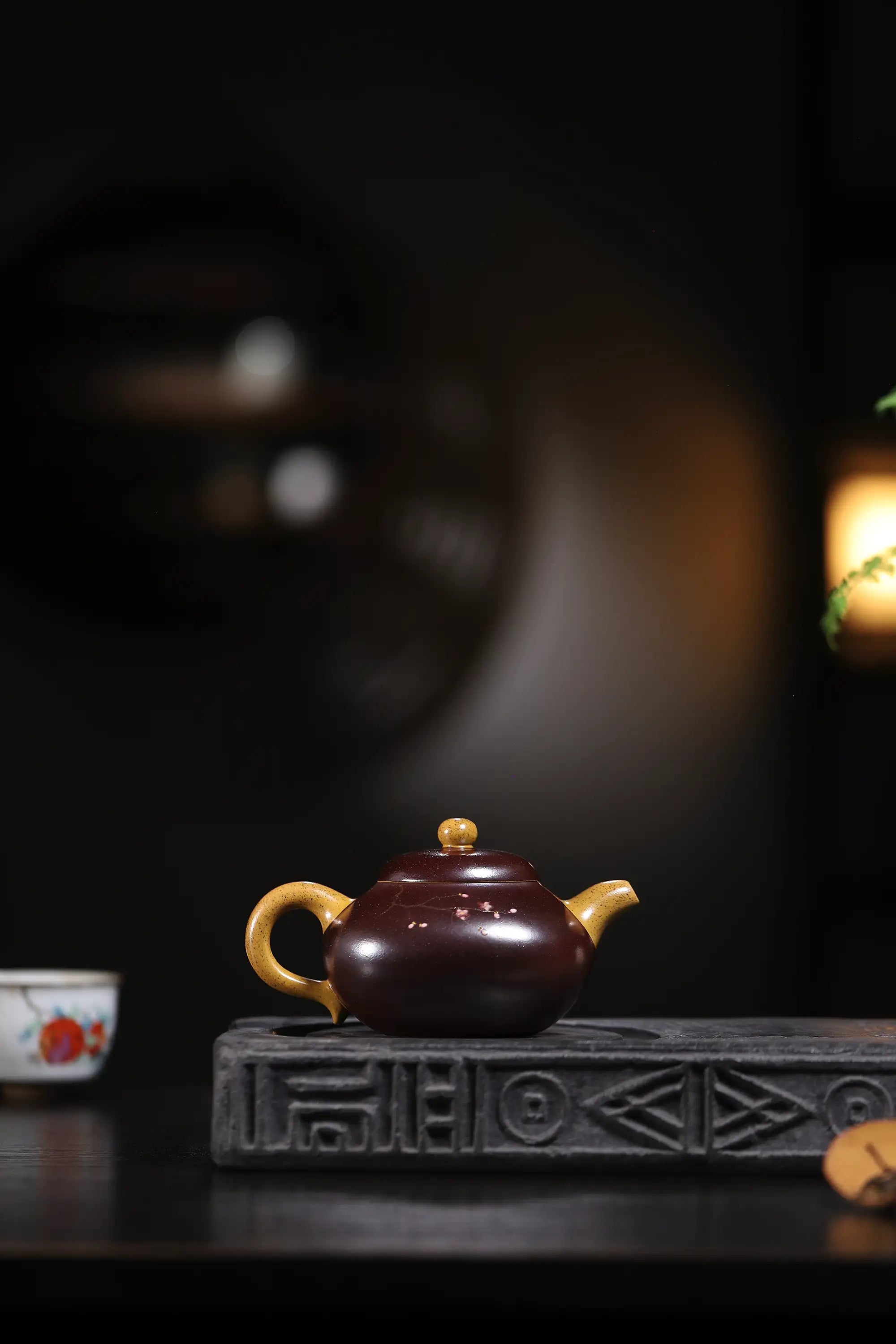 Magpie on Plum Blossom Powder-Decorated Fully Handmade Golden Duan Clay 'Short Pear' Yixing Teapot