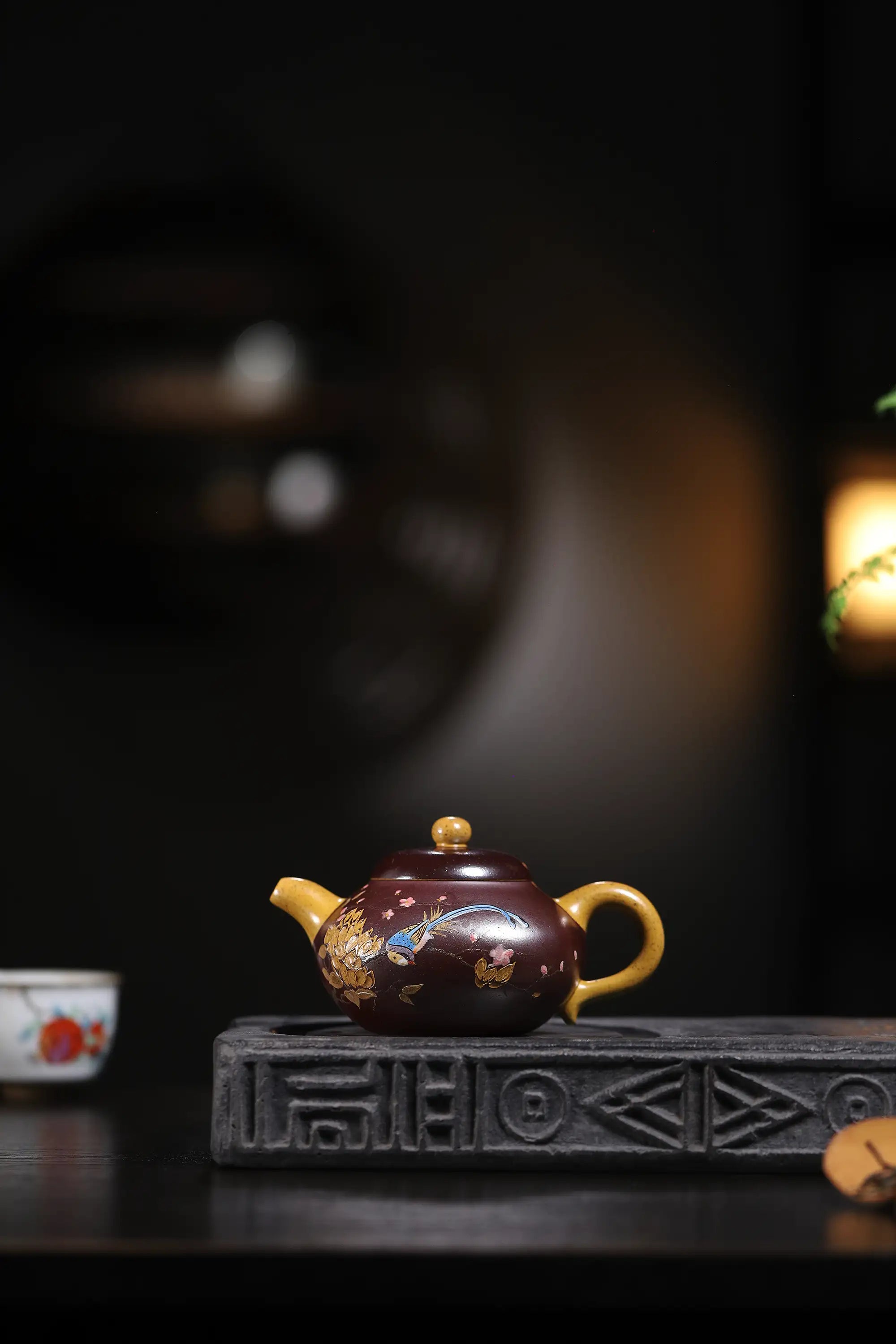Magpie on Plum Blossom Powder-Decorated Fully Handmade Golden Duan Clay 'Short Pear' Yixing Teapot