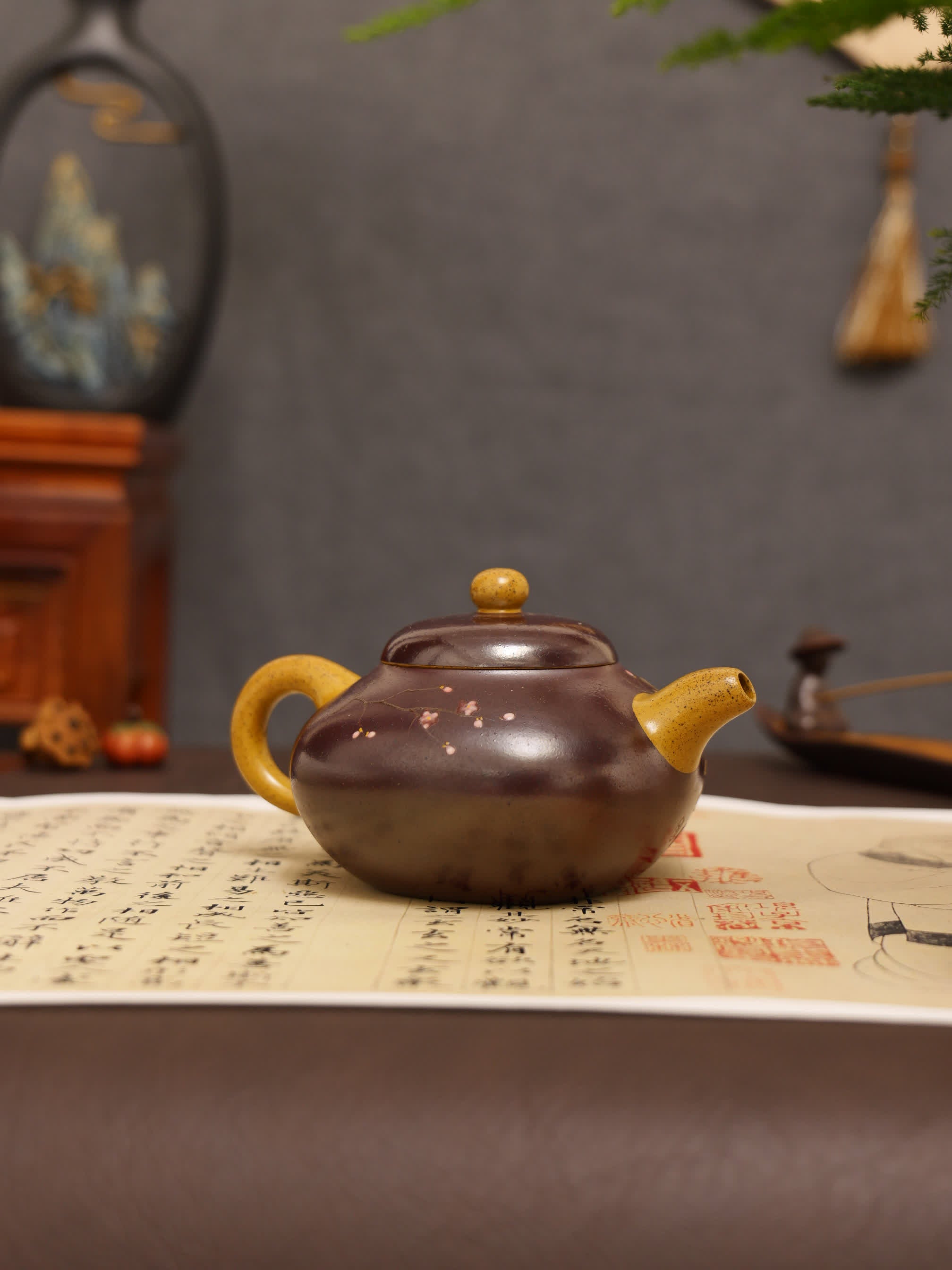 Magpie on Plum Blossom Powder-Decorated Fully Handmade Golden Duan Clay 'Short Pear' Yixing Teapot