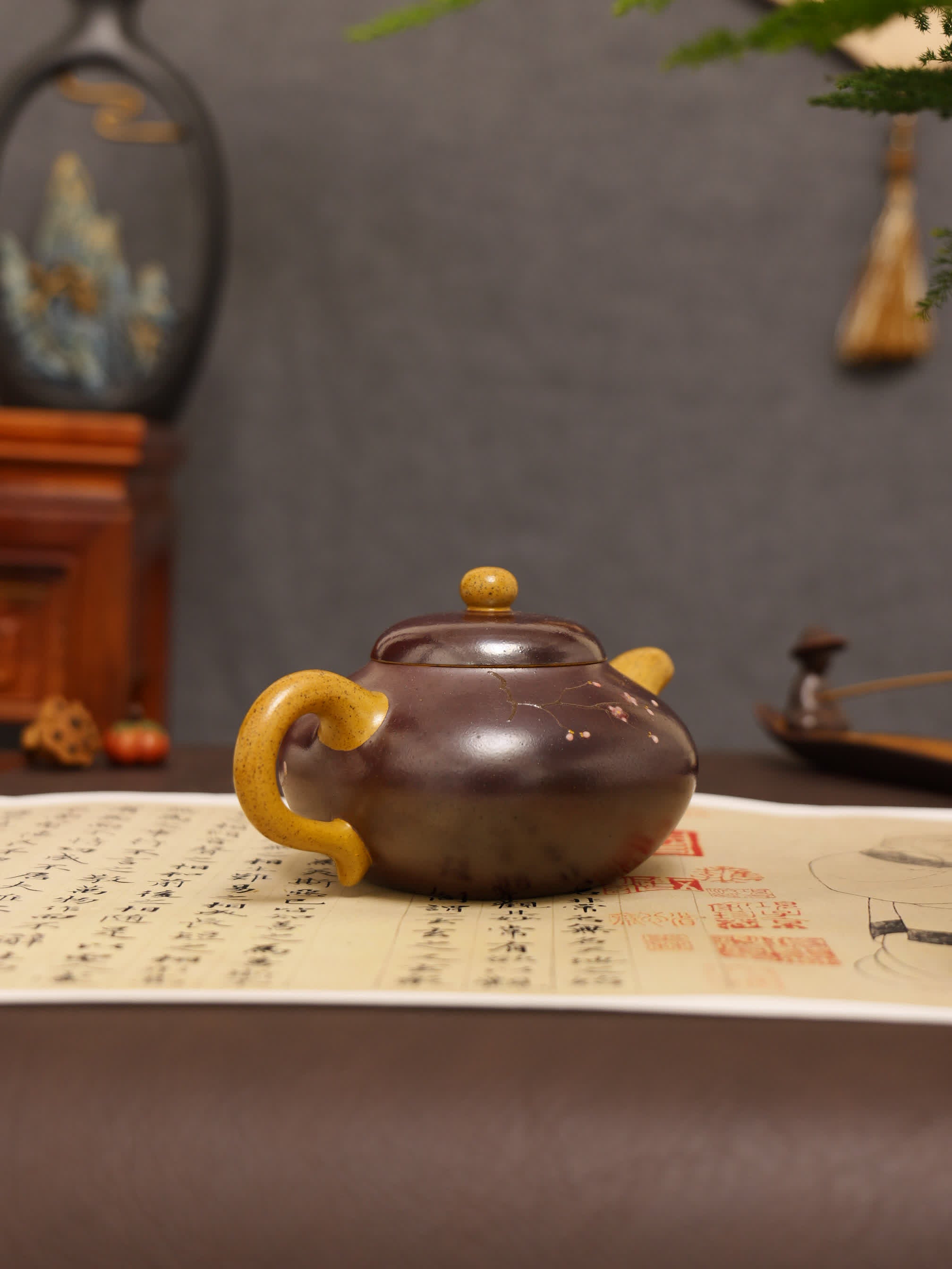 Magpie on Plum Blossom Powder-Decorated Fully Handmade Golden Duan Clay 'Short Pear' Yixing Teapot