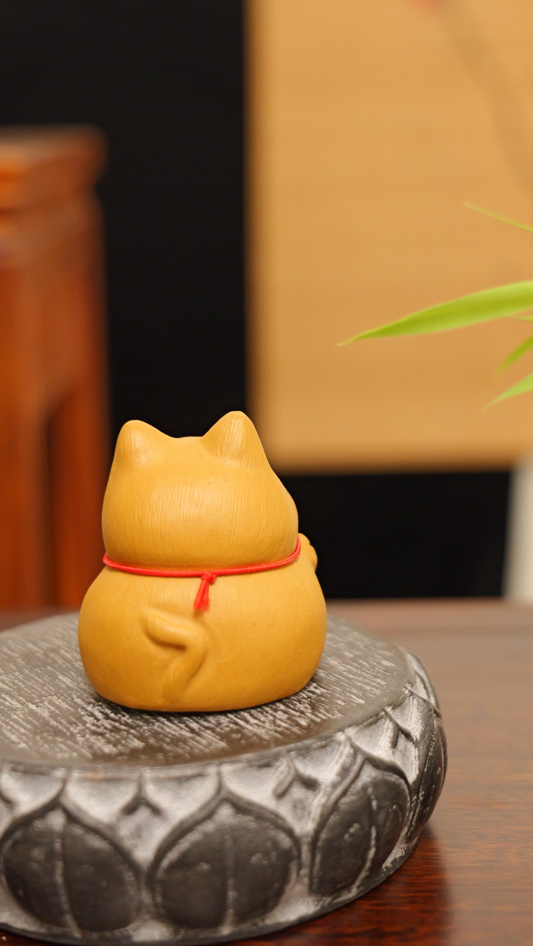 cute yellow kitten handmade pottery figurine decor (tea pet) made in yixing purple clay
