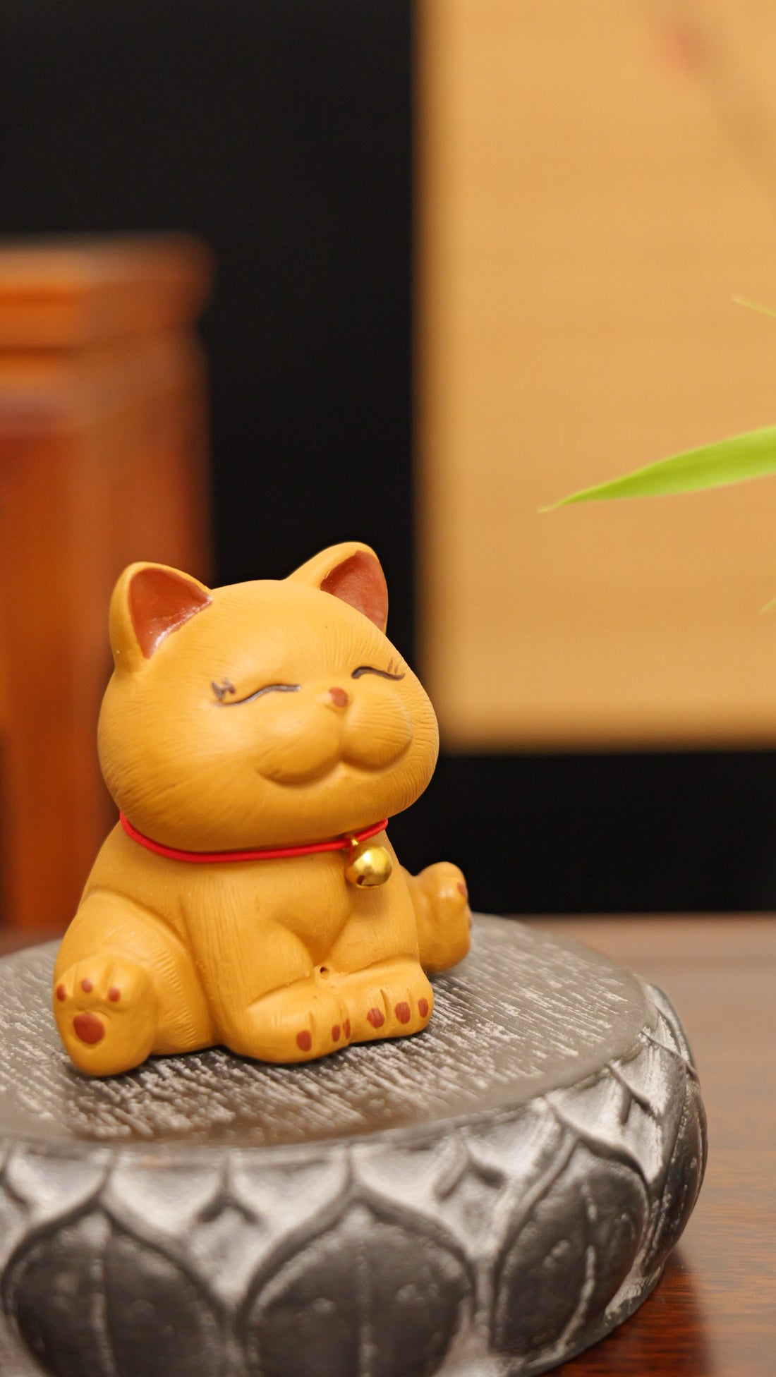 cute yellow kitten handmade pottery figurine decor (tea pet) made by yixing purple clay