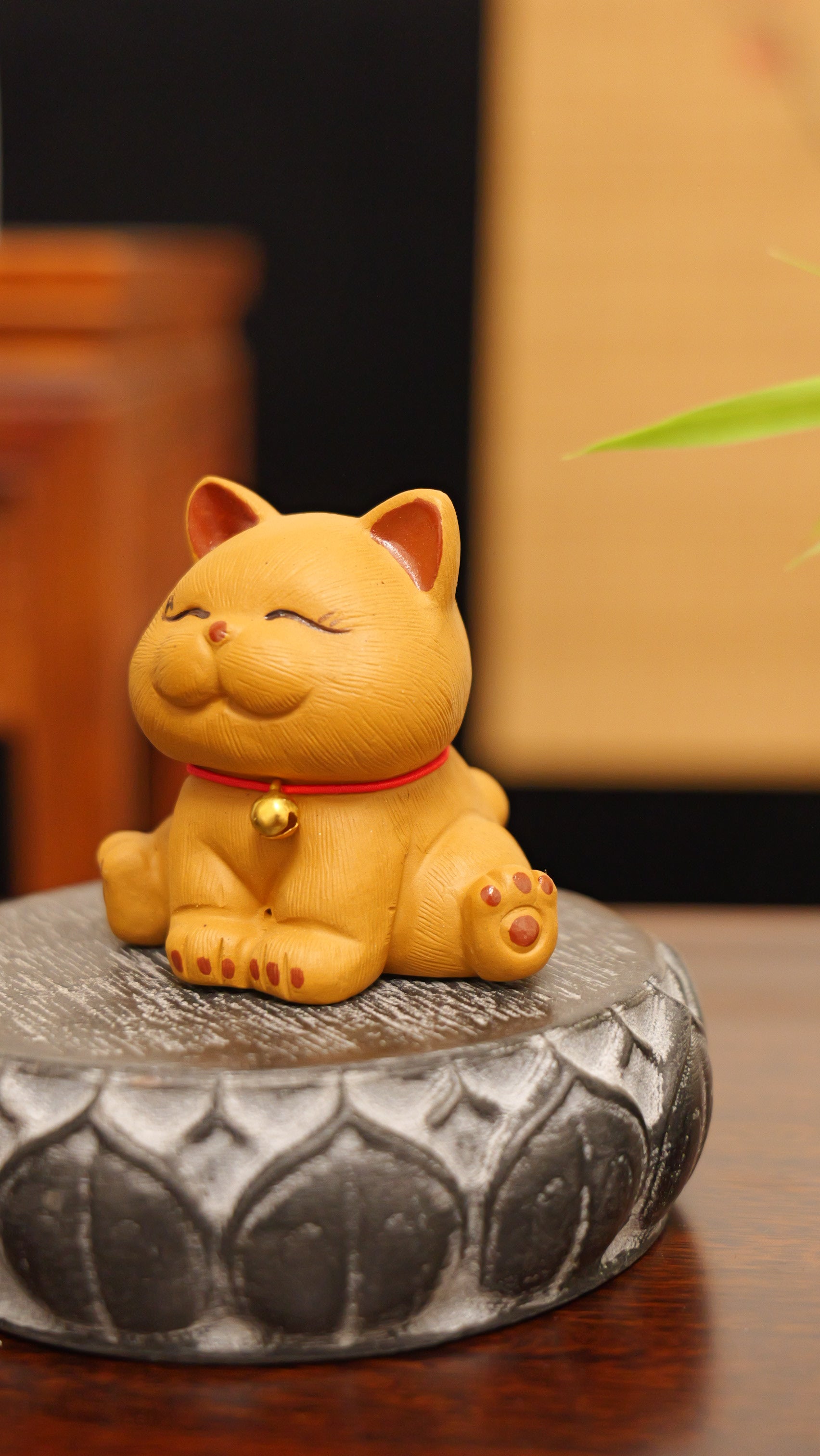 cute yellow kitten handmade pottery figurine decor (tea pet) made by yixing purple clay
