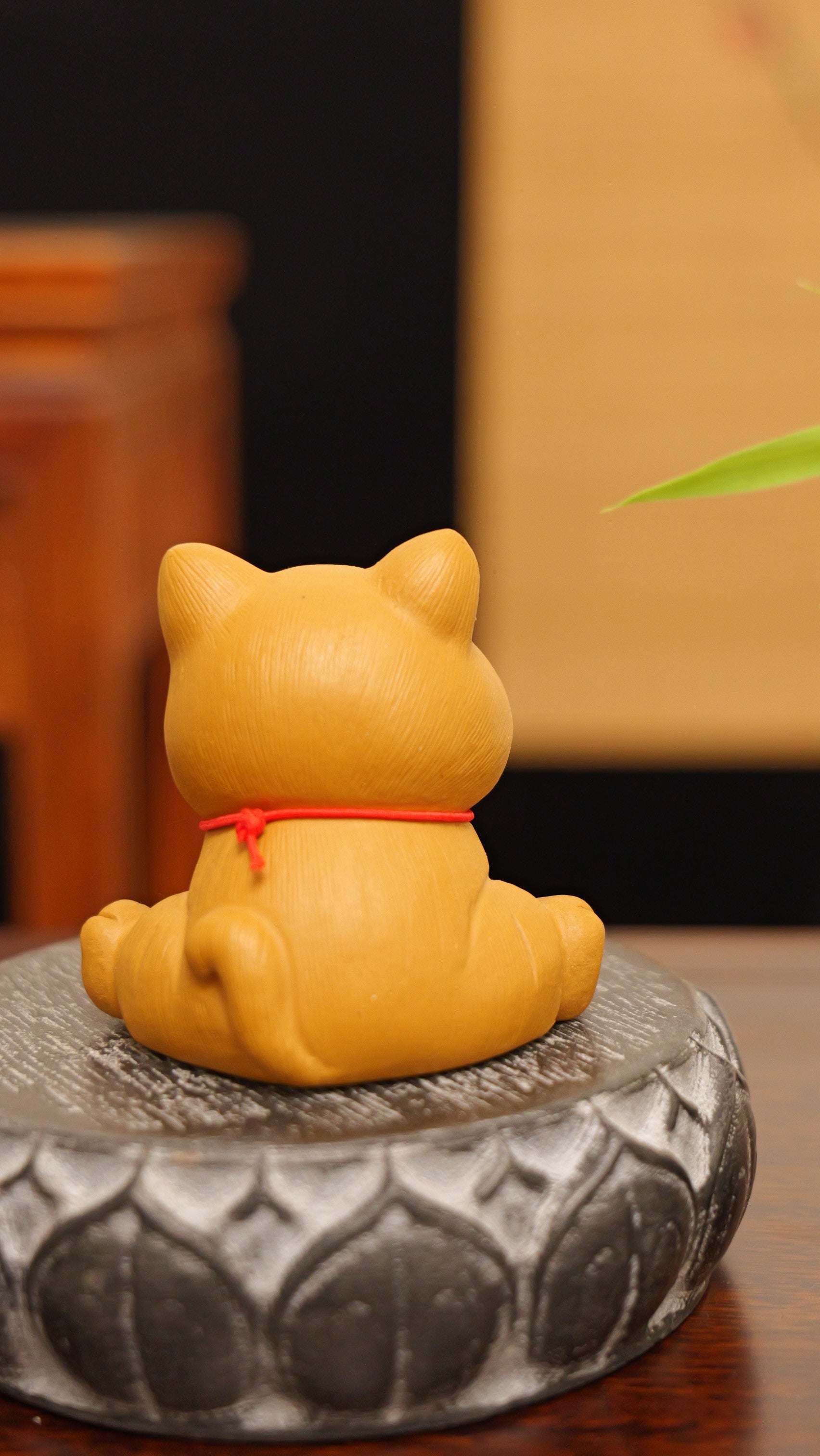 cute yellow kitten handmade pottery figurine decor (tea pet) made by yixing purple clay