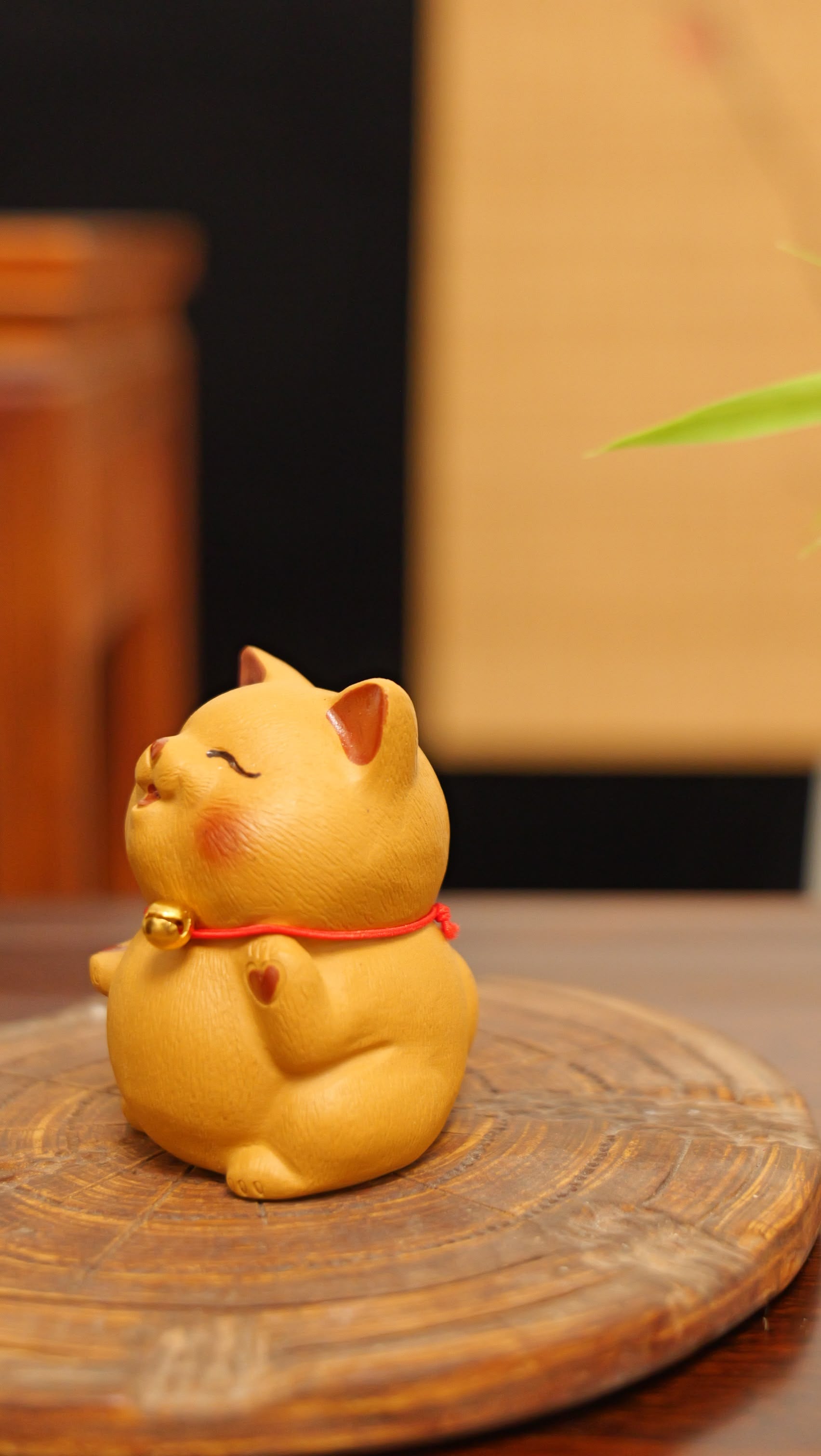 cute yellow kitten handmade pottery figurine decor (tea pet) made in yixing purple clay