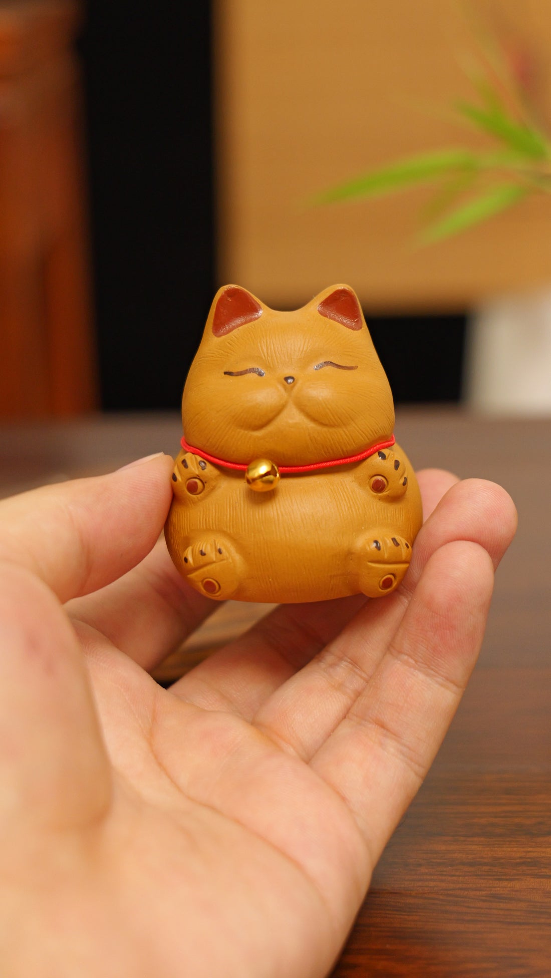 cute yellow kitten handmade pottery figurine decor (tea pet) made in yixing purple clay