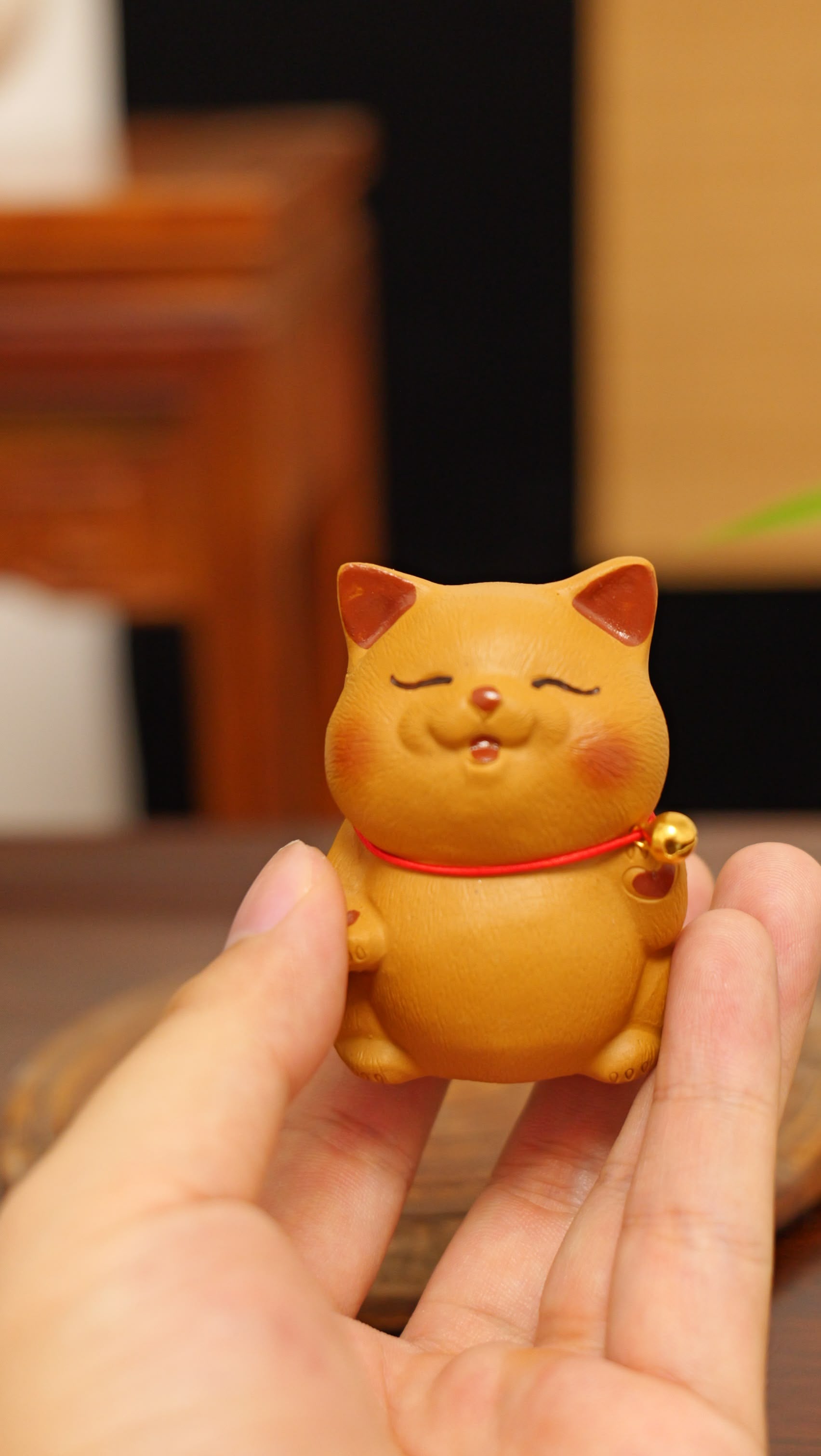 cute yellow kitten handmade pottery figurine decor (tea pet) made in yixing purple clay