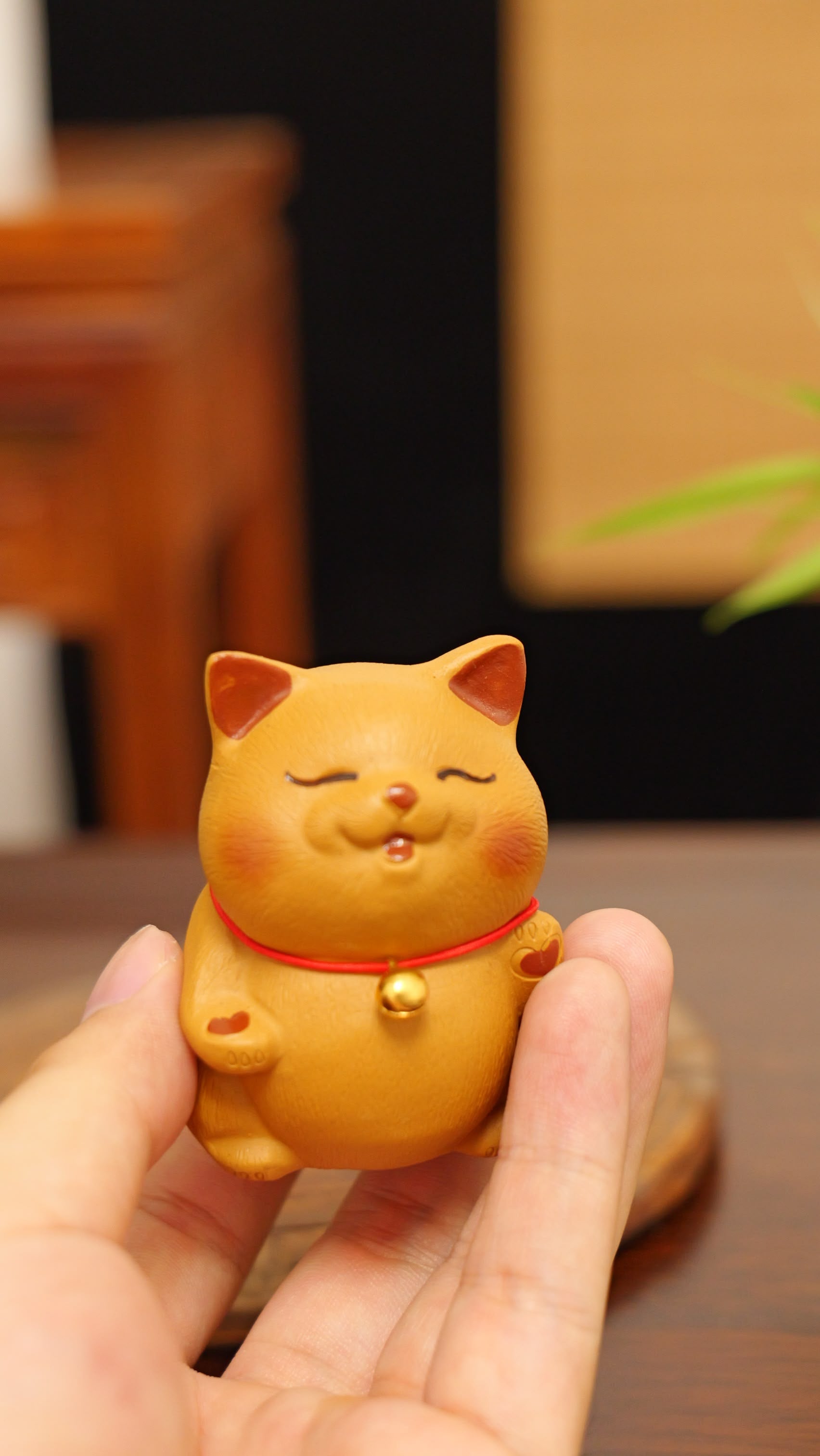 cute yellow kitten handmade pottery figurine decor (tea pet) made in yixing purple clay