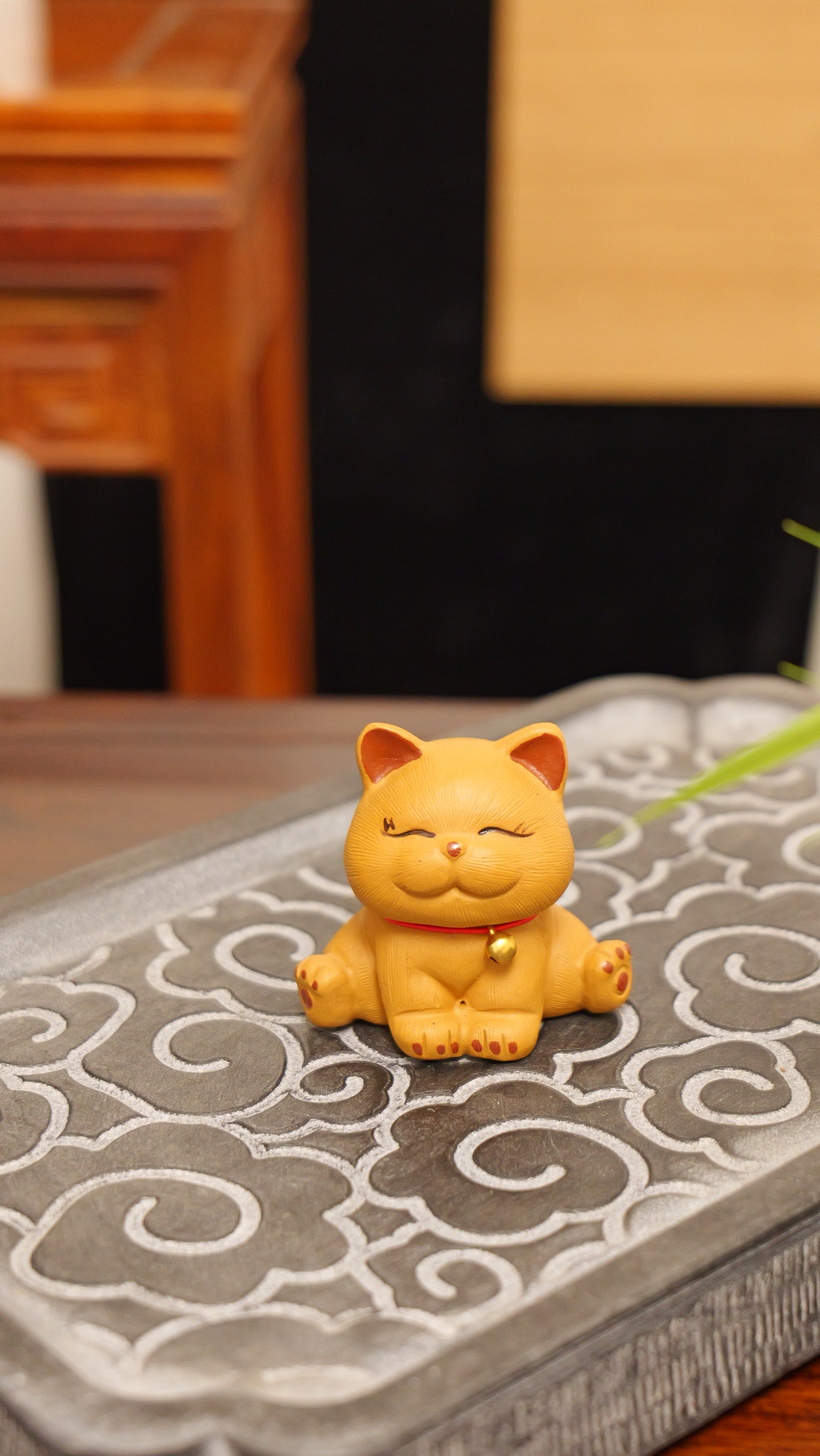 cute yellow kitten handmade pottery figurine decor (tea pet) made by yixing purple clay