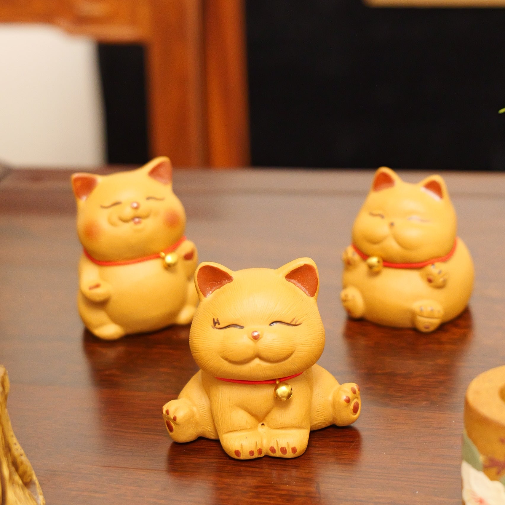 cute yellow kitten handmade pottery figurine decor (tea pet) made by yixing purple clay
