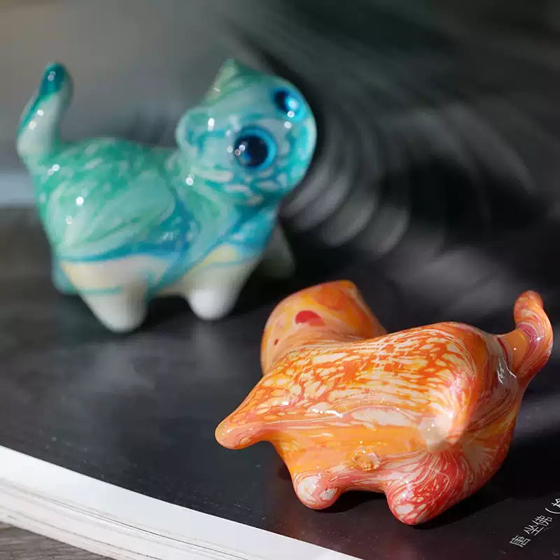 Drift-Lacquer Hand-Painted Cat Figurine
