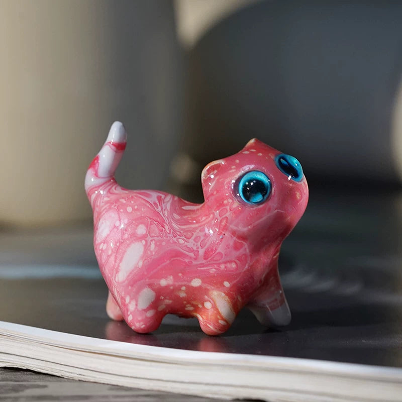 Drift-Lacquer Hand-Painted Cat Figurine