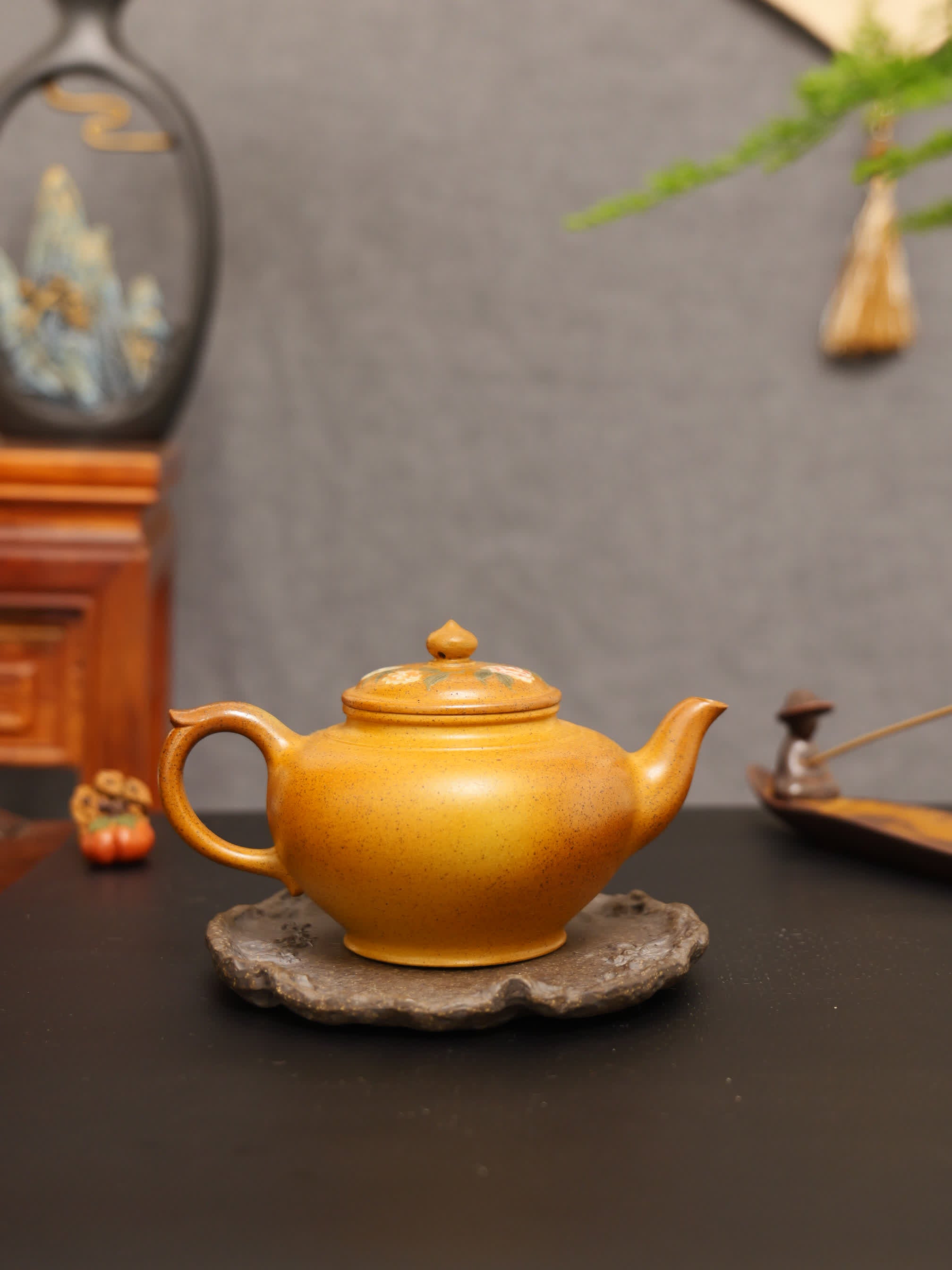 Peony Painting Fully Handmade Golden Duan Clay 'Xiao Ying' Yixing Teapot