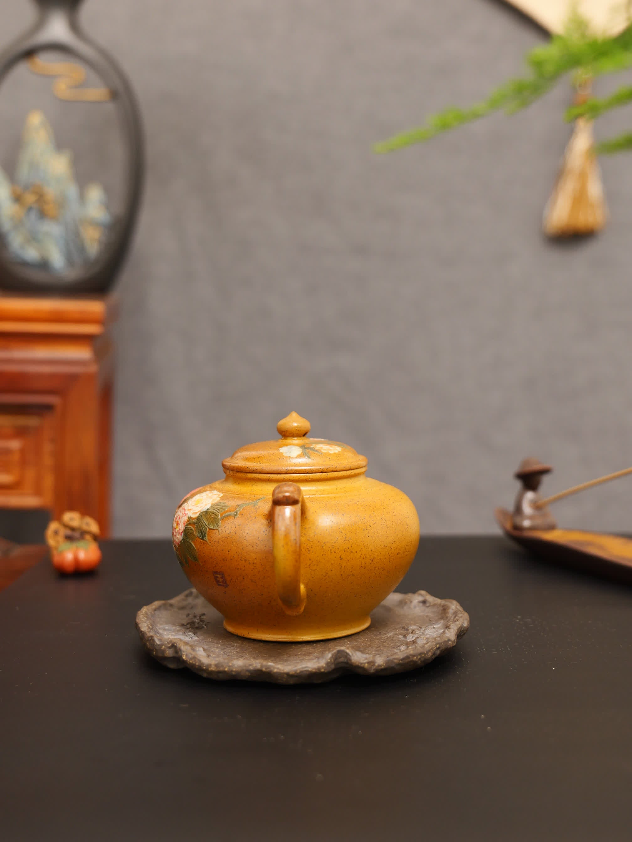 Peony Painting Fully Handmade Golden Duan Clay 'Xiao Ying' Yixing Teapot