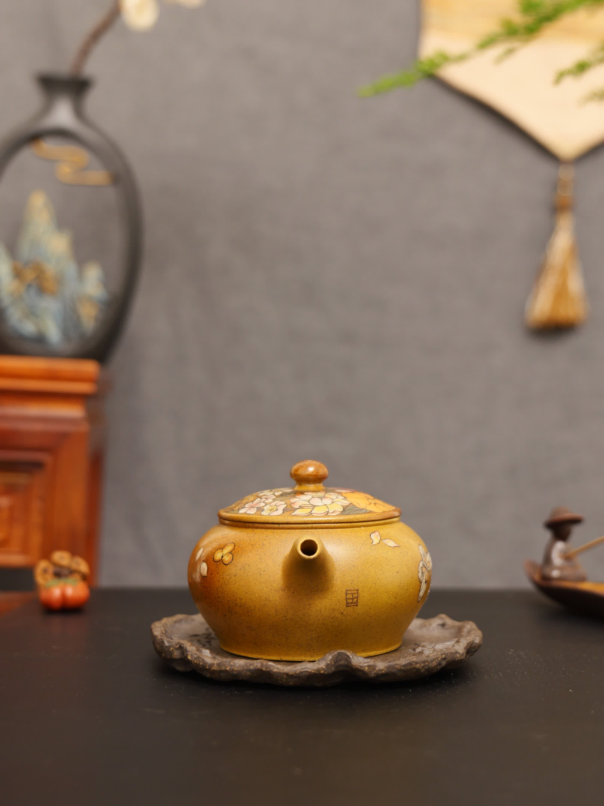 Peony & Butterfly Painting Fully Handmade Golden Duan Clay Yixing Teapot