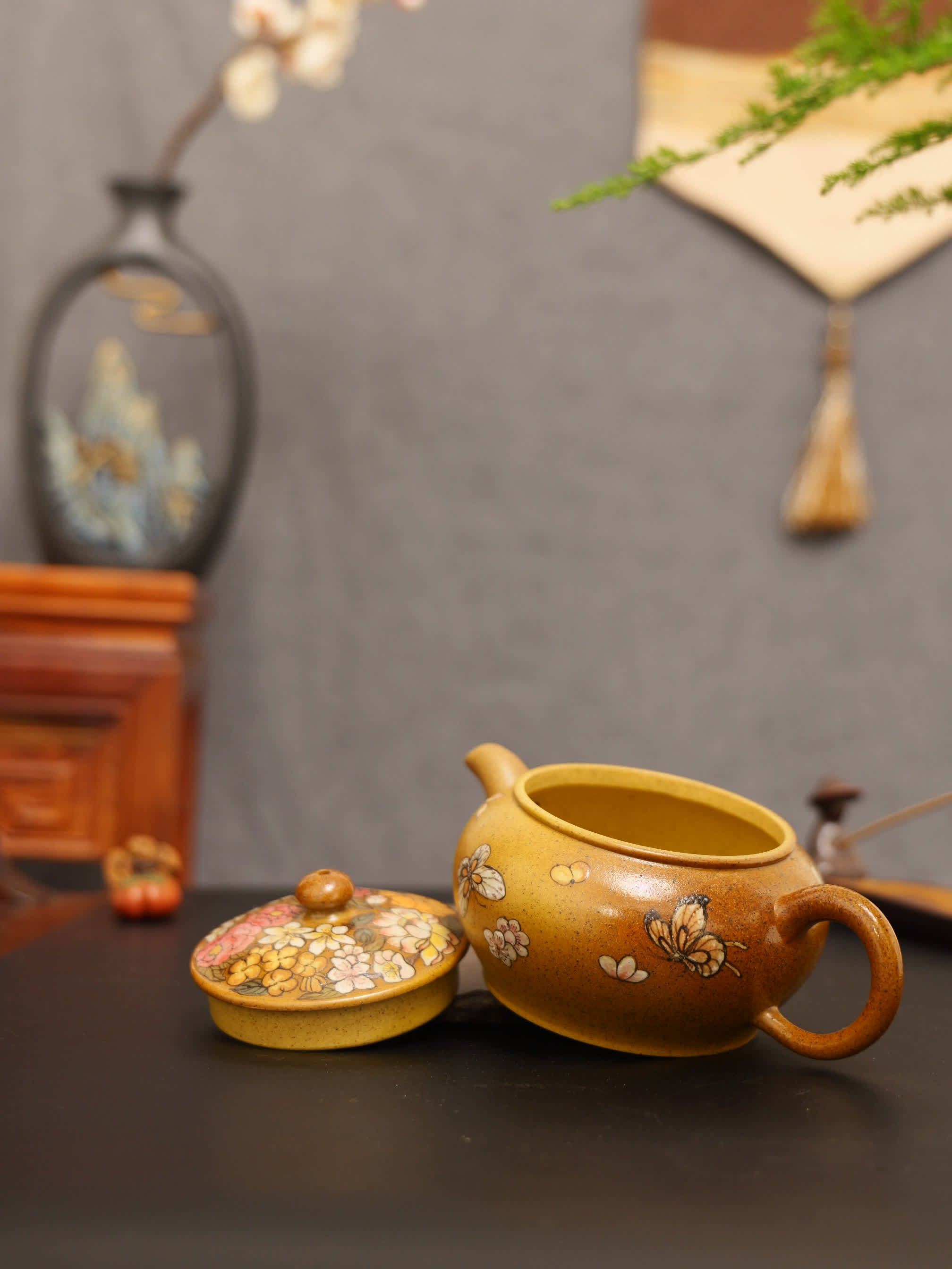Peony & Butterfly Painting Fully Handmade Golden Duan Clay Yixing Teapot