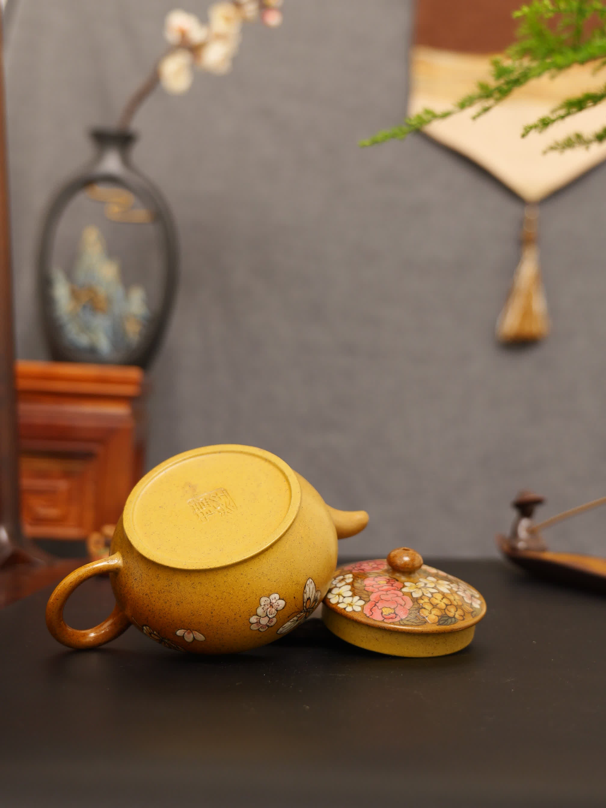 Peony & Butterfly Painting Fully Handmade Golden Duan Clay Yixing Teapot