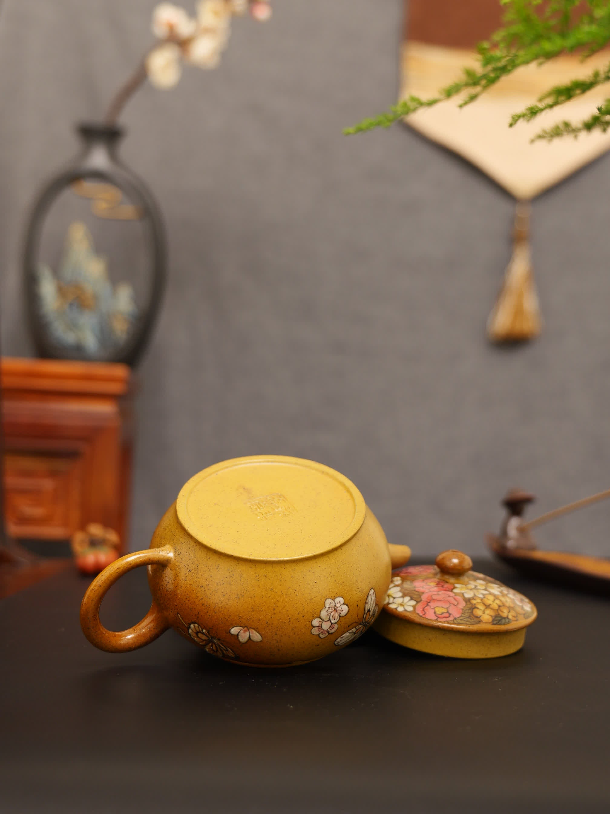 Peony & Butterfly Painting Fully Handmade Golden Duan Clay Yixing Teapot