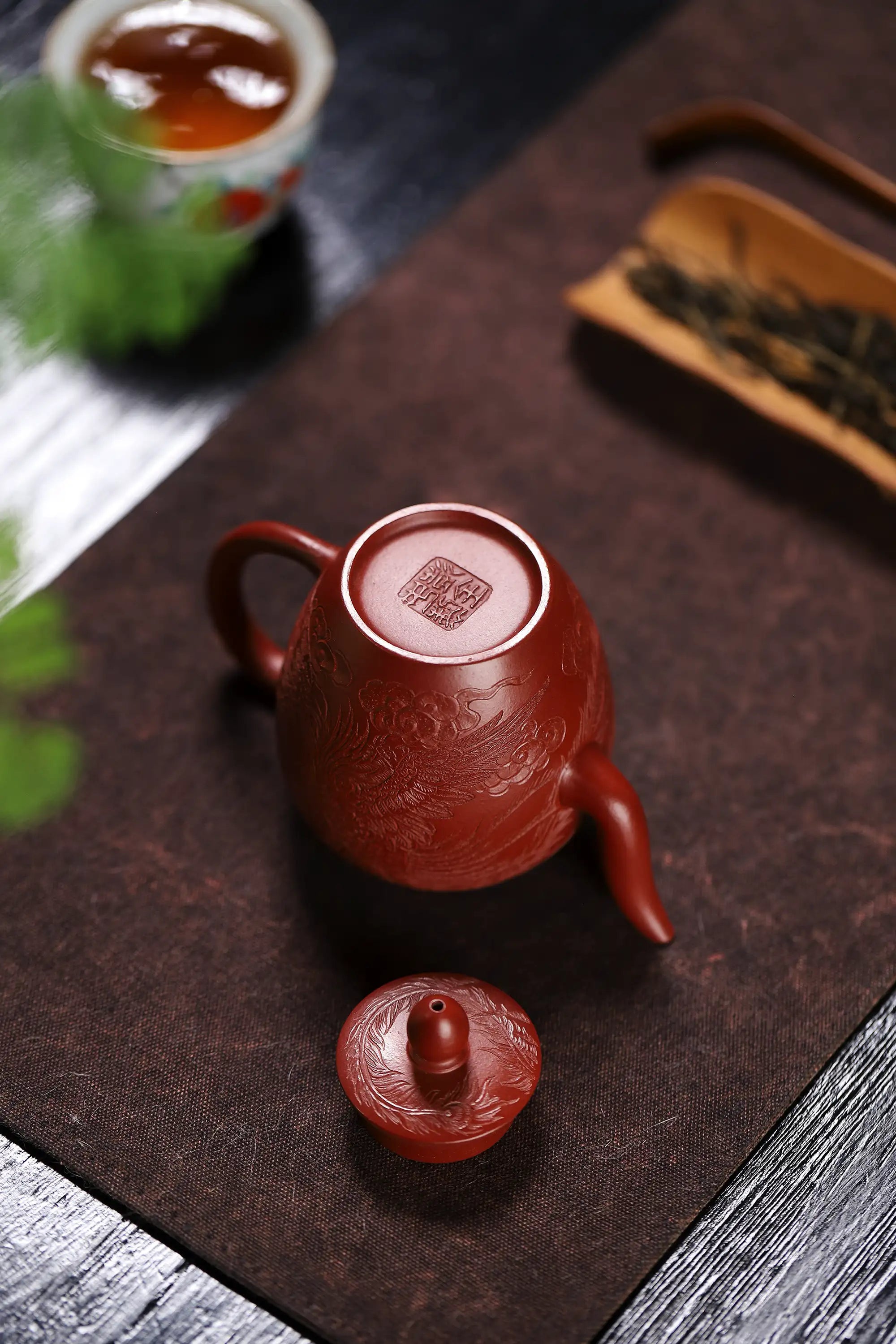 Phoenix Carving Fully Handmade Zhu Ni 'Beauty's Shoulder' Yixing Teapot