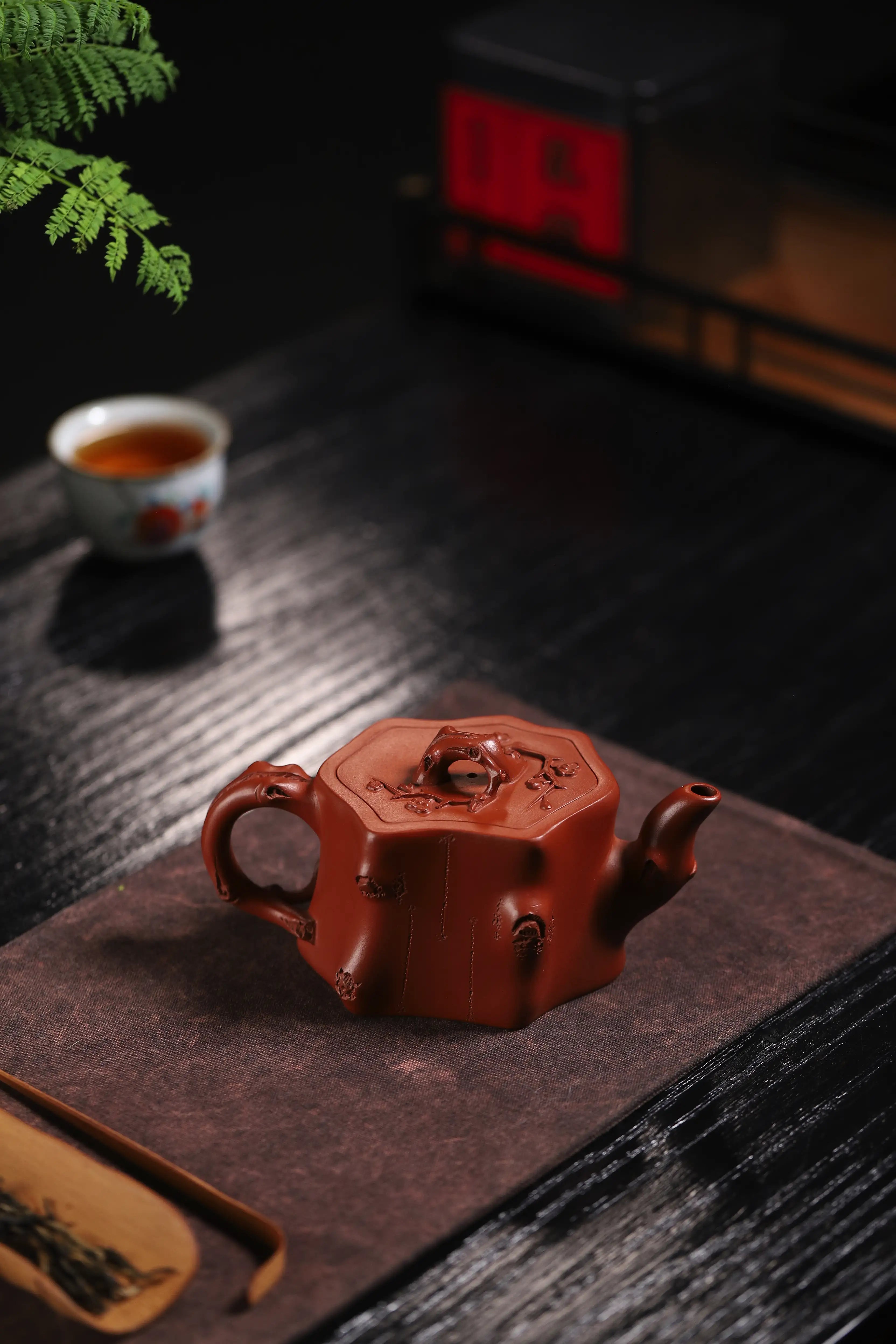 Plum Blossom Engraving Fully Handmade Zhu Ni Clay 'Mei Zhuang' Yixing Teapot