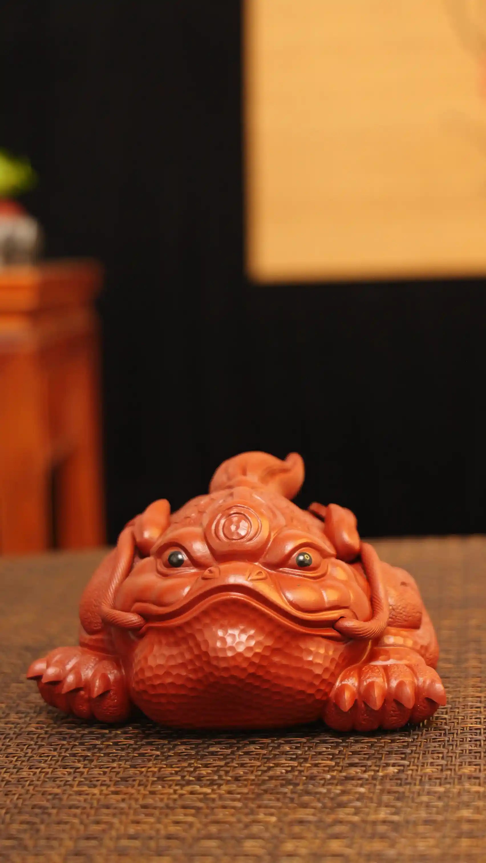 Yixing Zisha Handmade Wealth - Attracting Golden Toad Tea Pet (Auspicious Style)