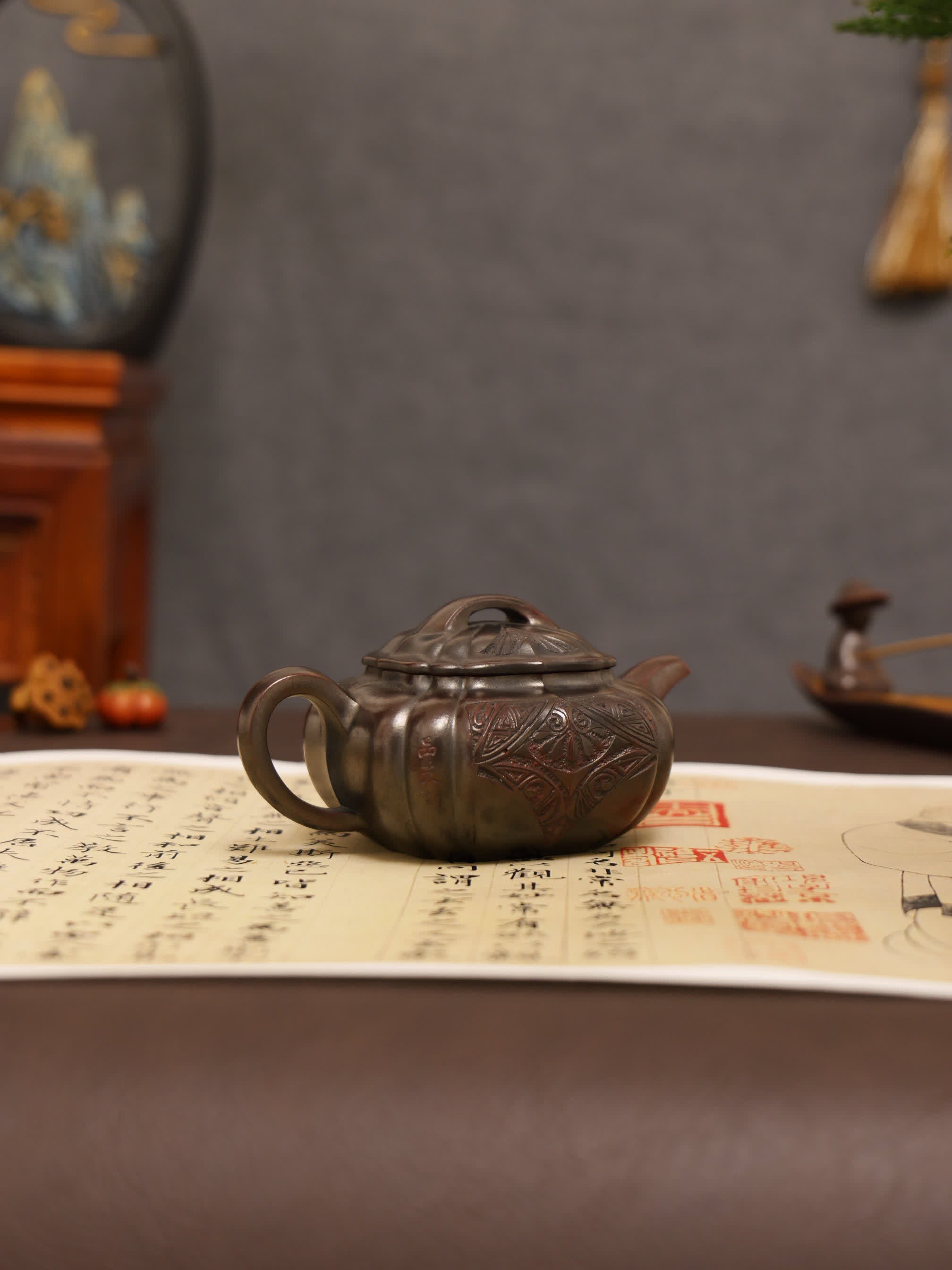 Totem Carving Fully Handmade Zijinsha-Purple Clay 'Ribbed Square' Yixing Teapot